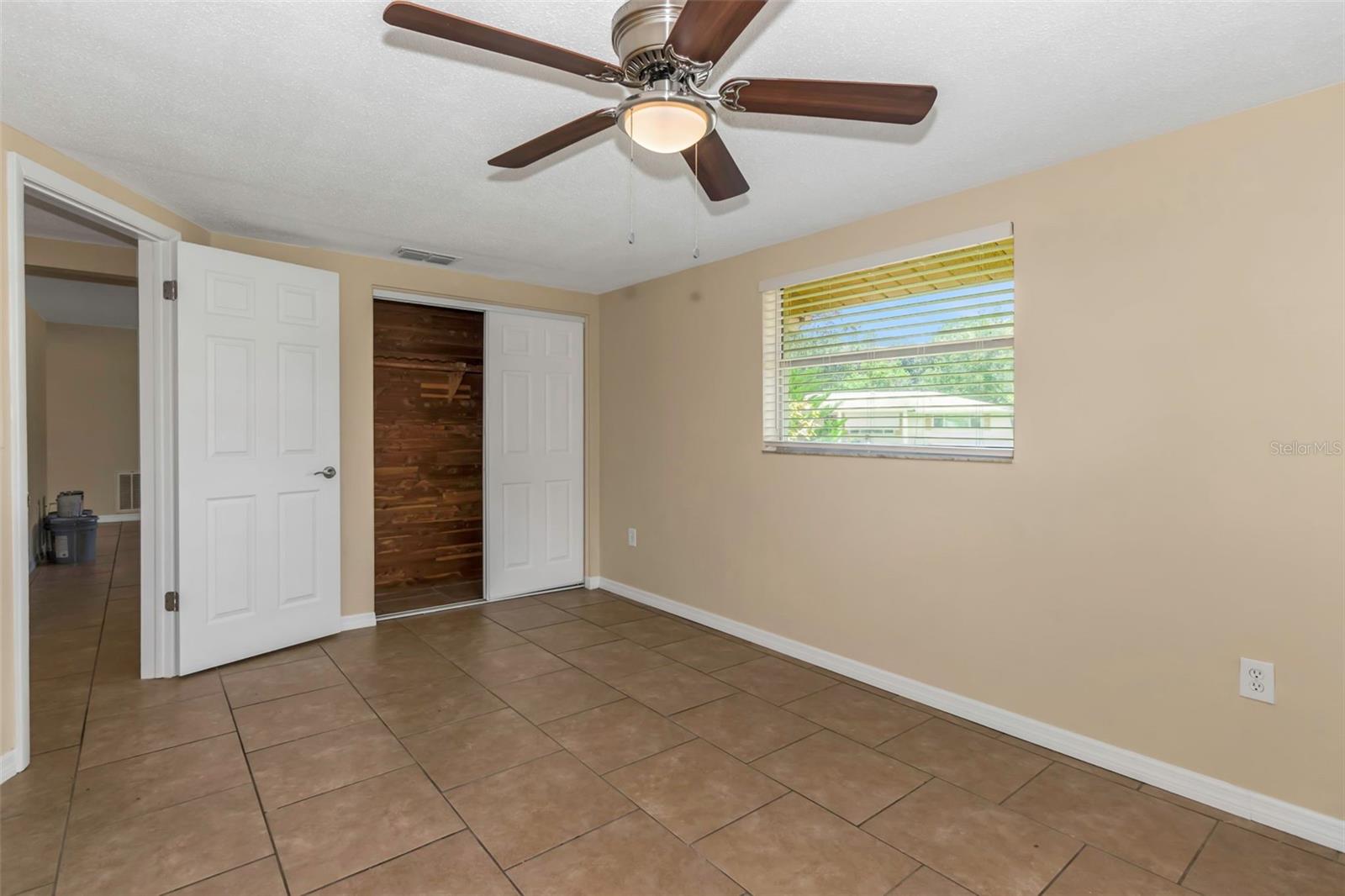 Listing photo id 14 for 7745 Yucca Drive