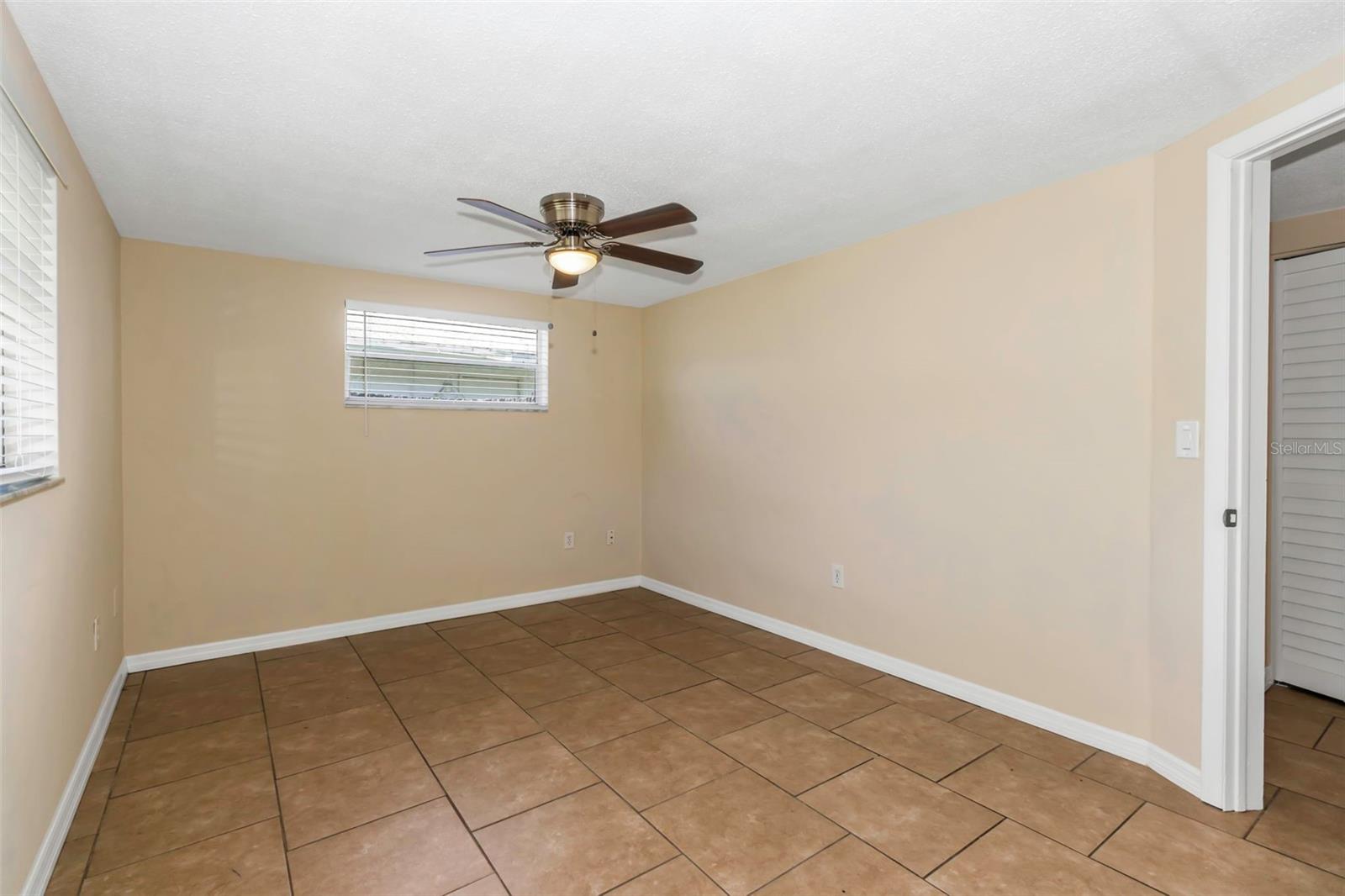 Listing photo id 16 for 7745 Yucca Drive