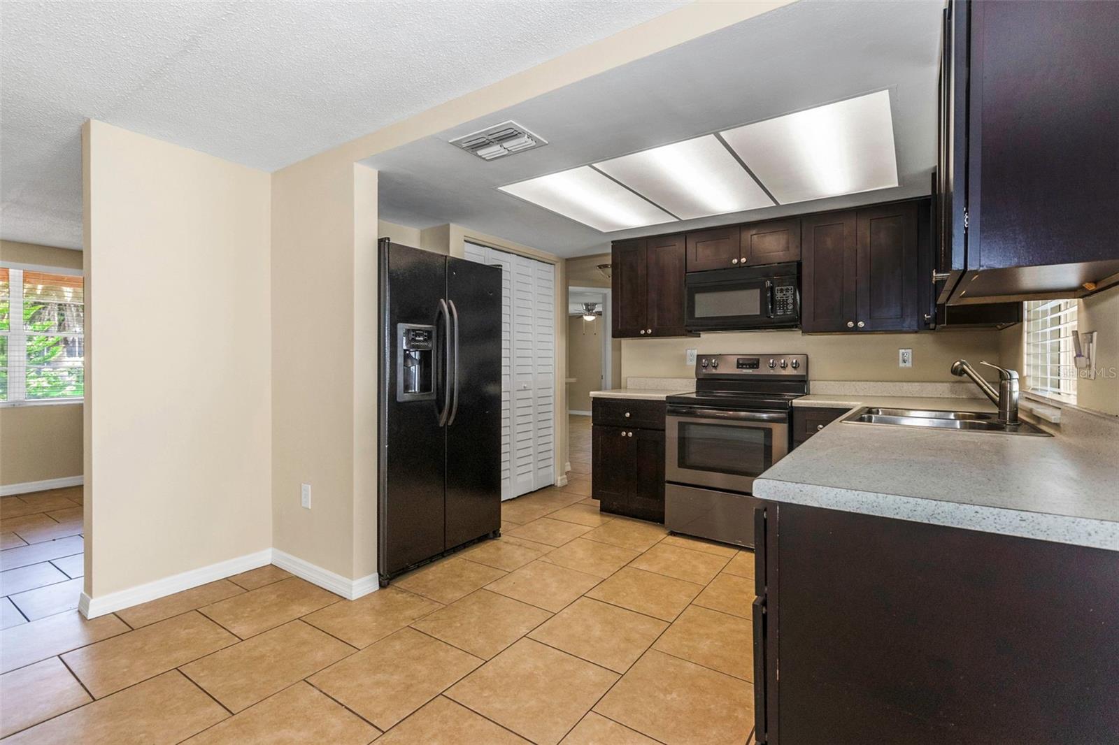 Listing photo id 17 for 7745 Yucca Drive