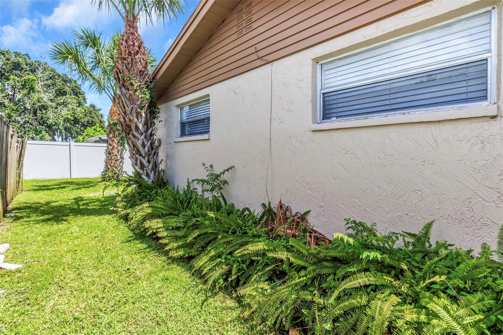 Listing photo id 24 for 7745 Yucca Drive