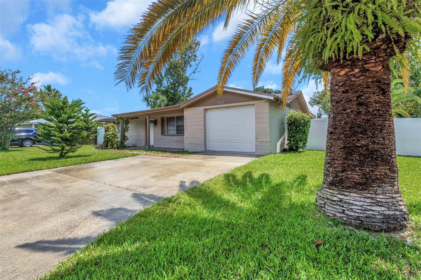 Listing photo id 27 for 7745 Yucca Drive