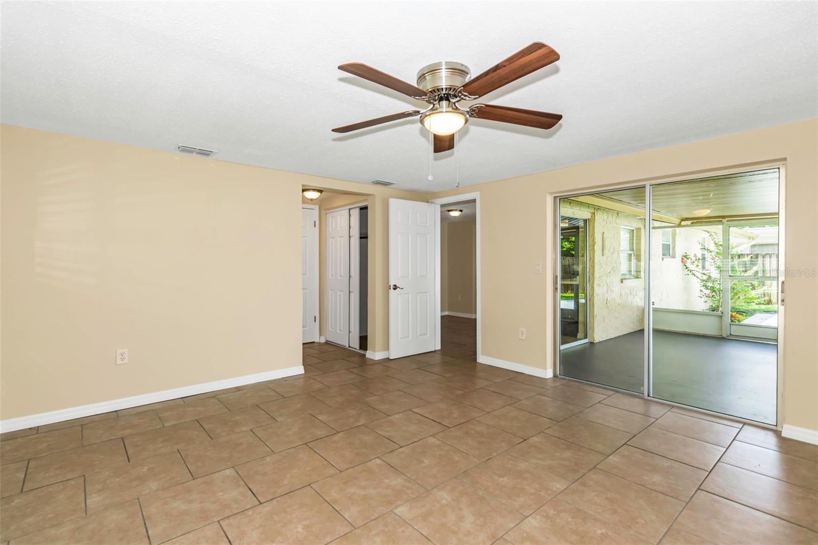Listing photo id 5 for 7745 Yucca Drive