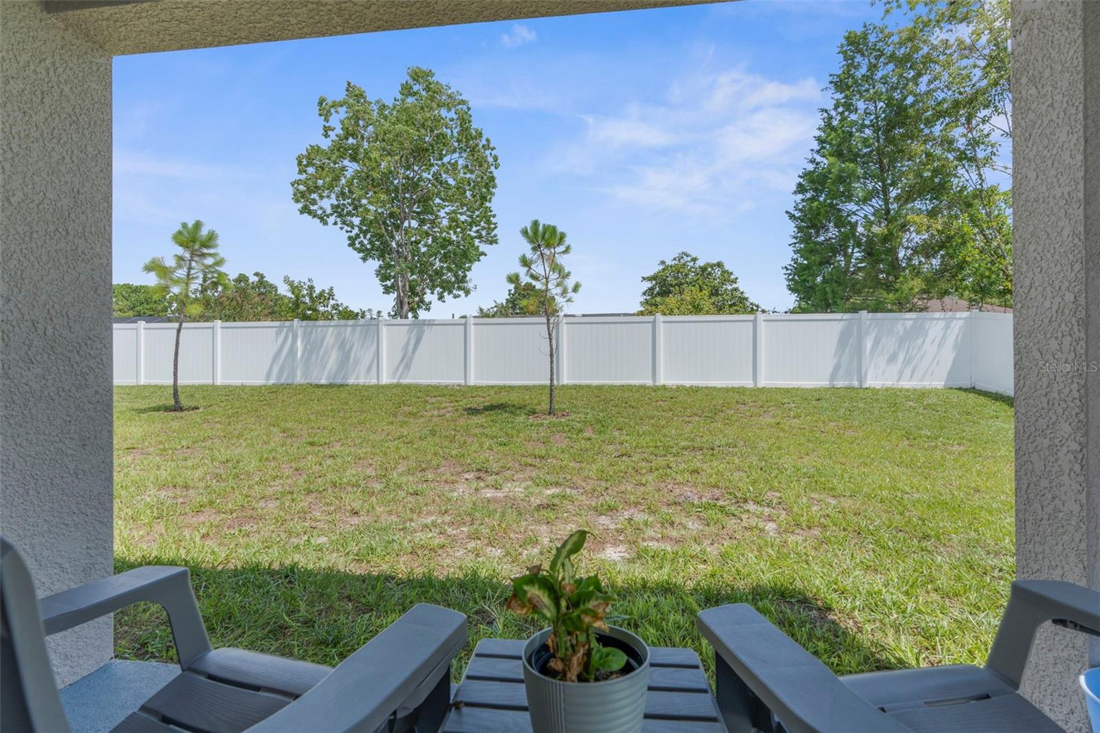 Listing photo id 12 for 11209 Mercedes Street