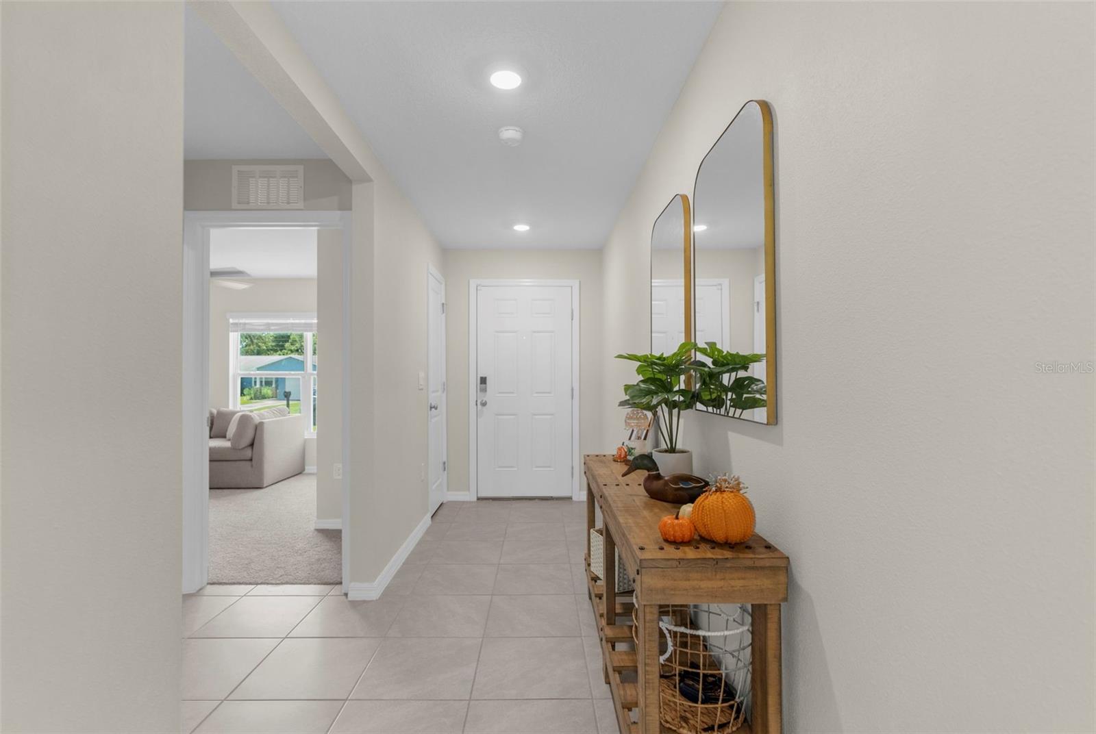 Listing photo id 16 for 11209 Mercedes Street