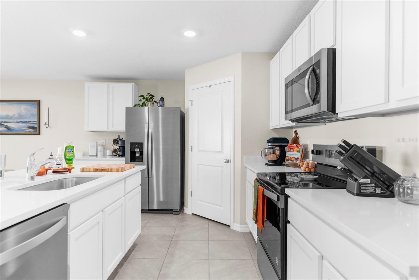 Listing photo id 1 for 11209 Mercedes Street