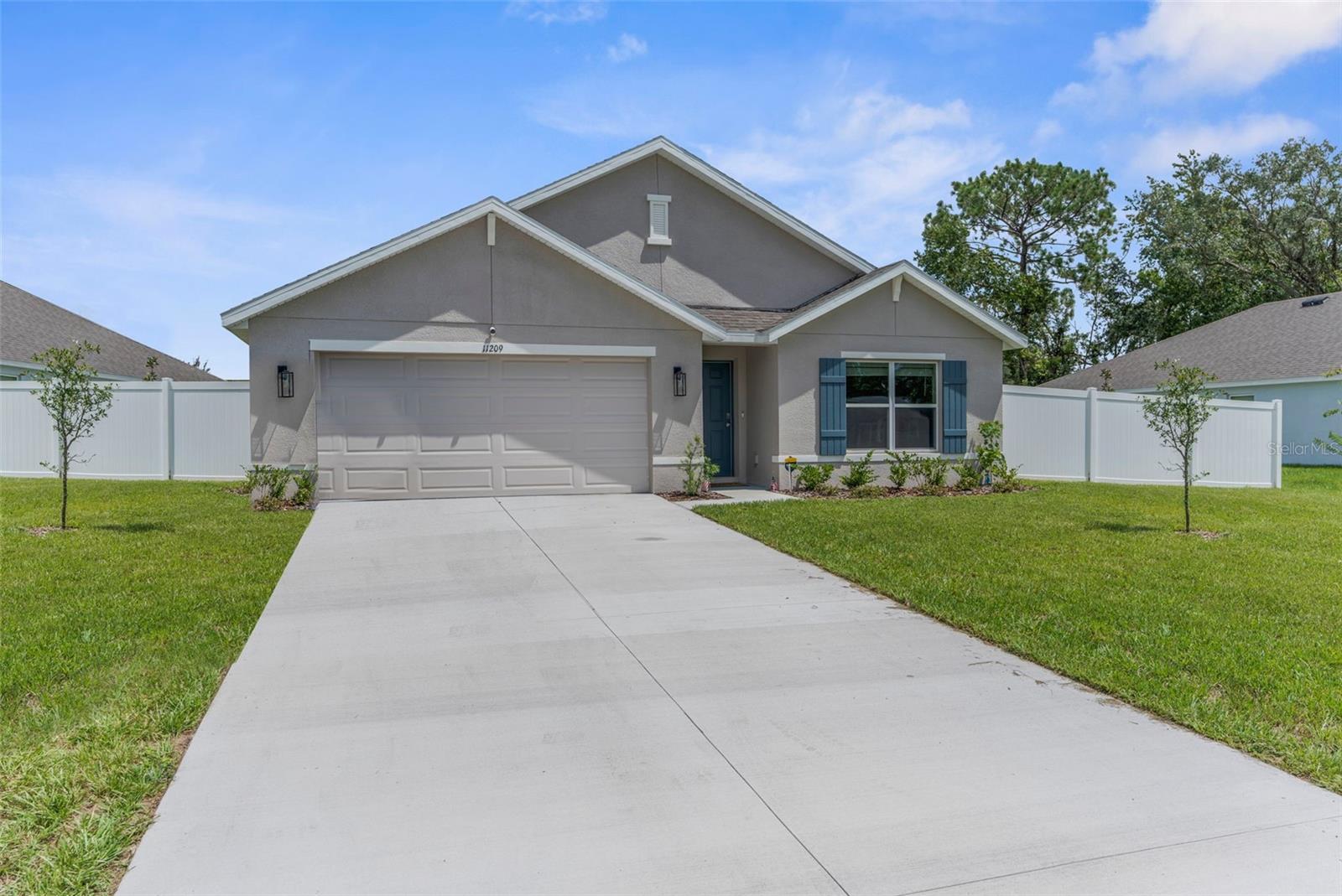 Listing photo id 31 for 11209 Mercedes Street