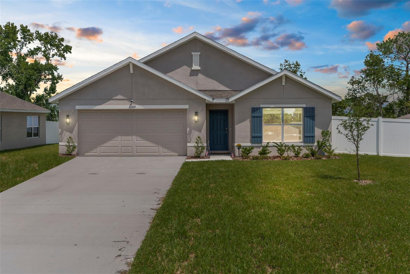 Listing photo id 32 for 11209 Mercedes Street