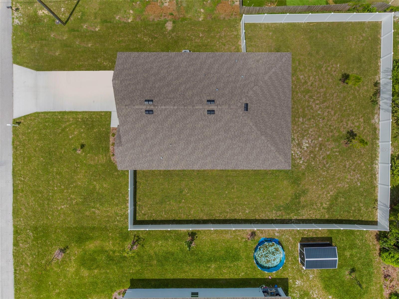 Listing photo id 39 for 11209 Mercedes Street
