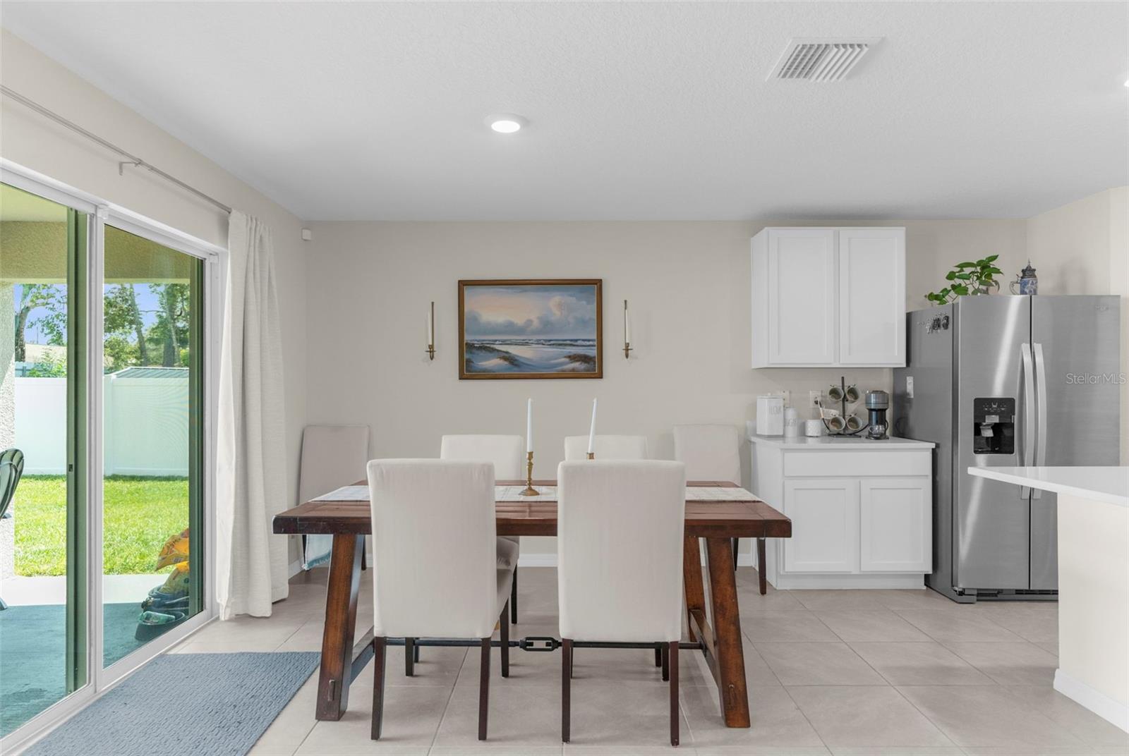 Listing photo id 5 for 11209 Mercedes Street