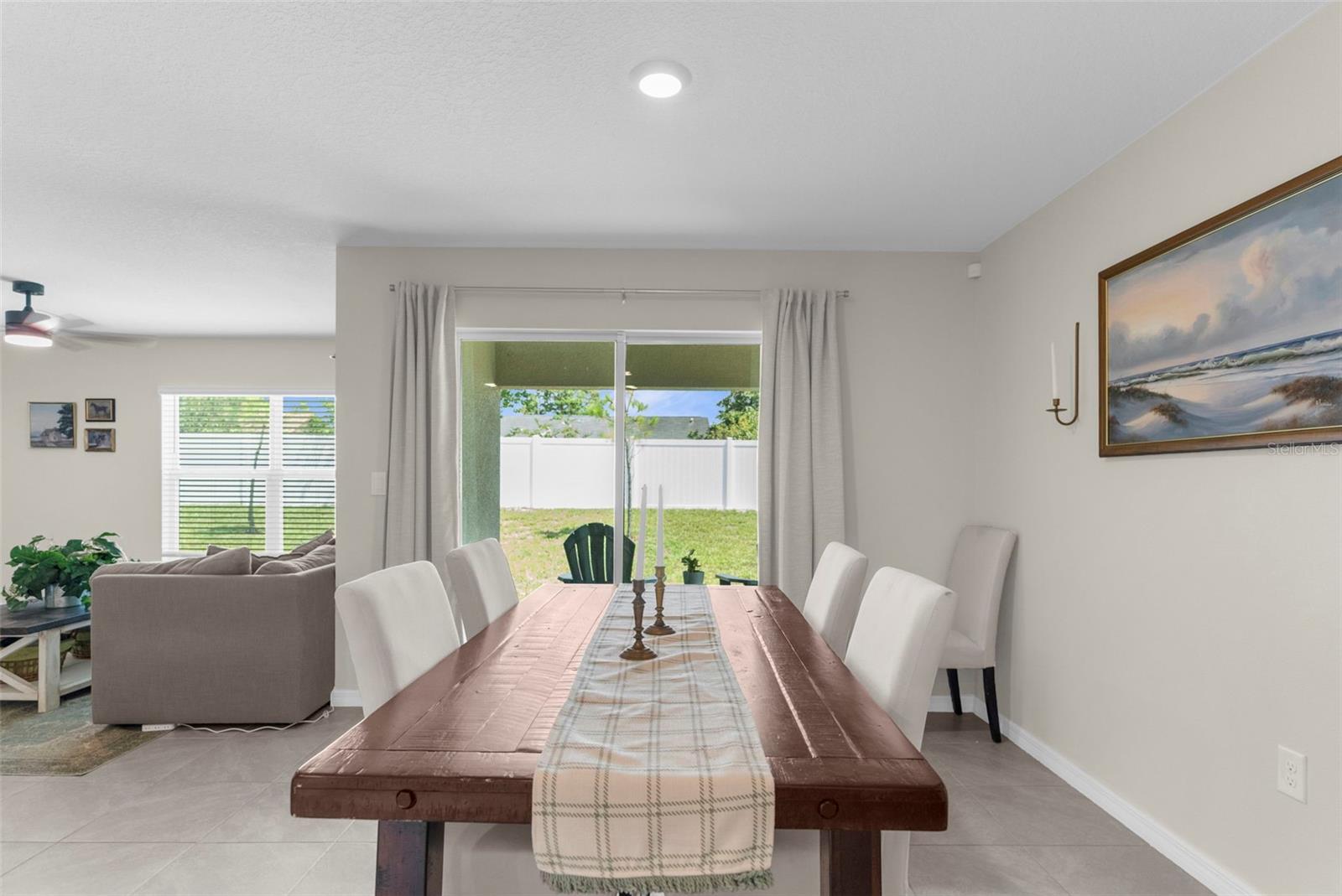 Listing photo id 7 for 11209 Mercedes Street