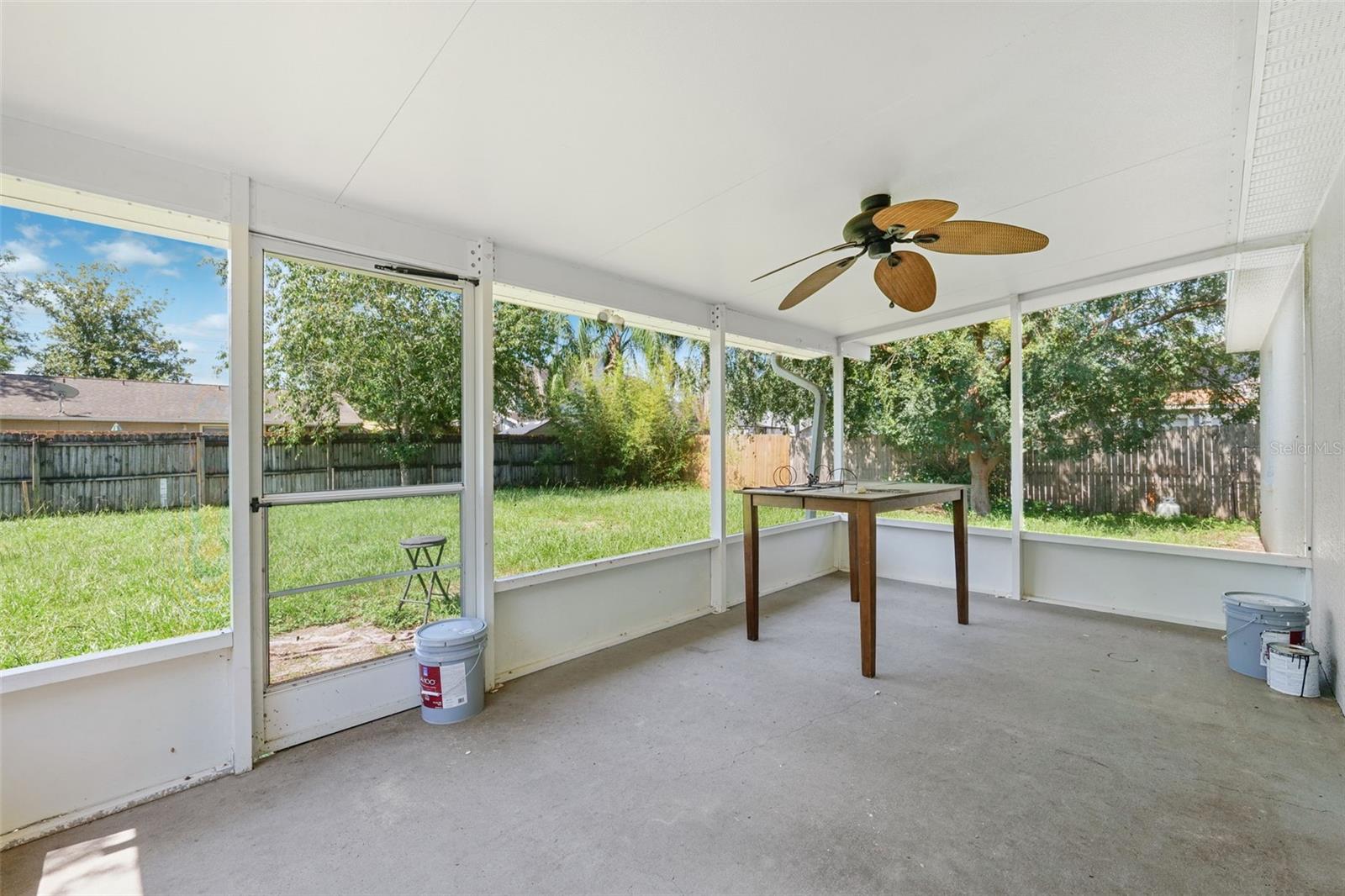 Listing photo id 28 for 13446 White Plains Street