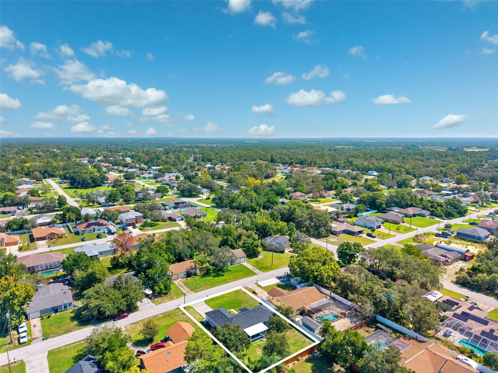 Listing photo id 33 for 13446 White Plains Street