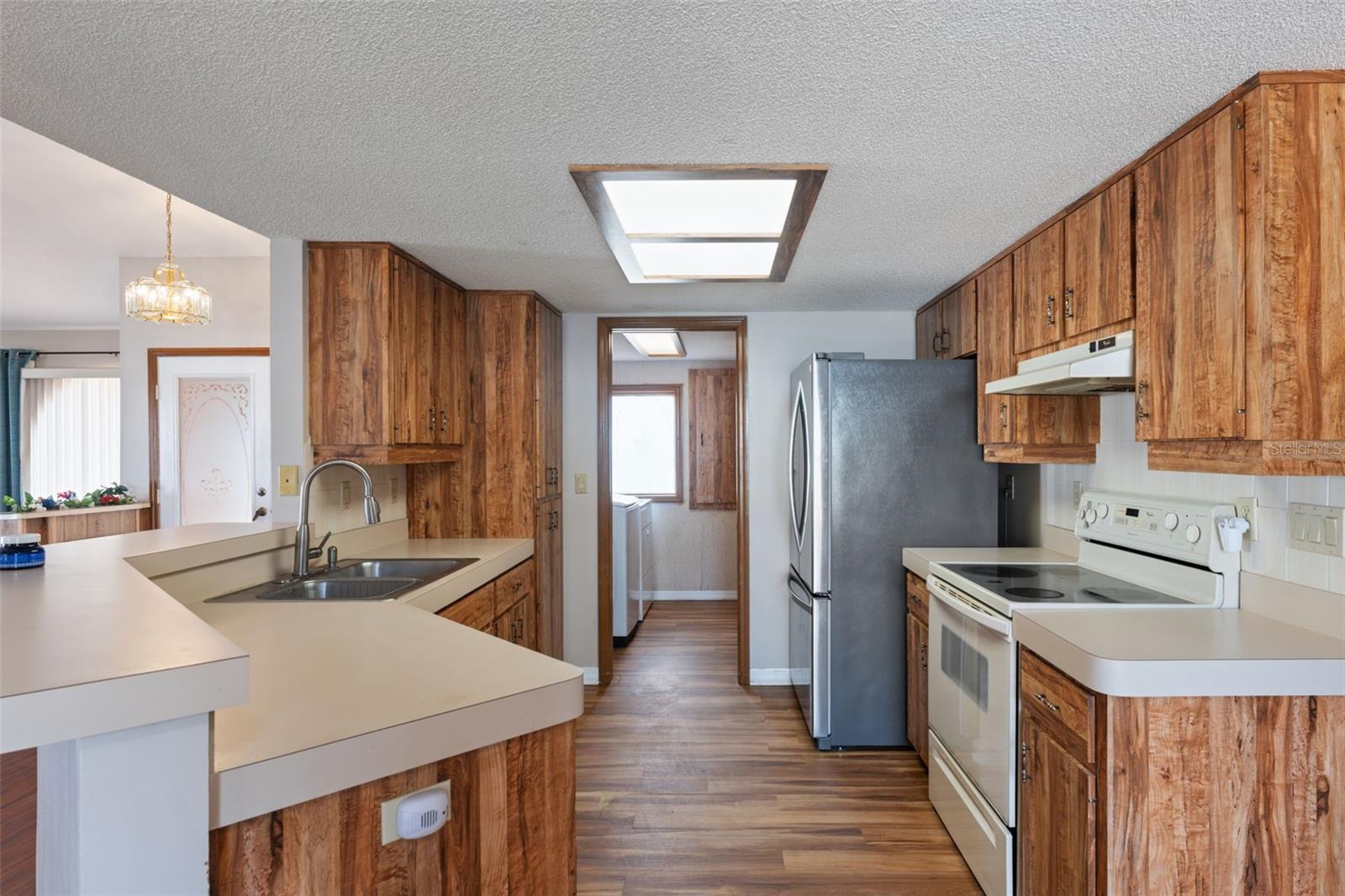 Image 15 of 35 For 12048 Cradock Street
