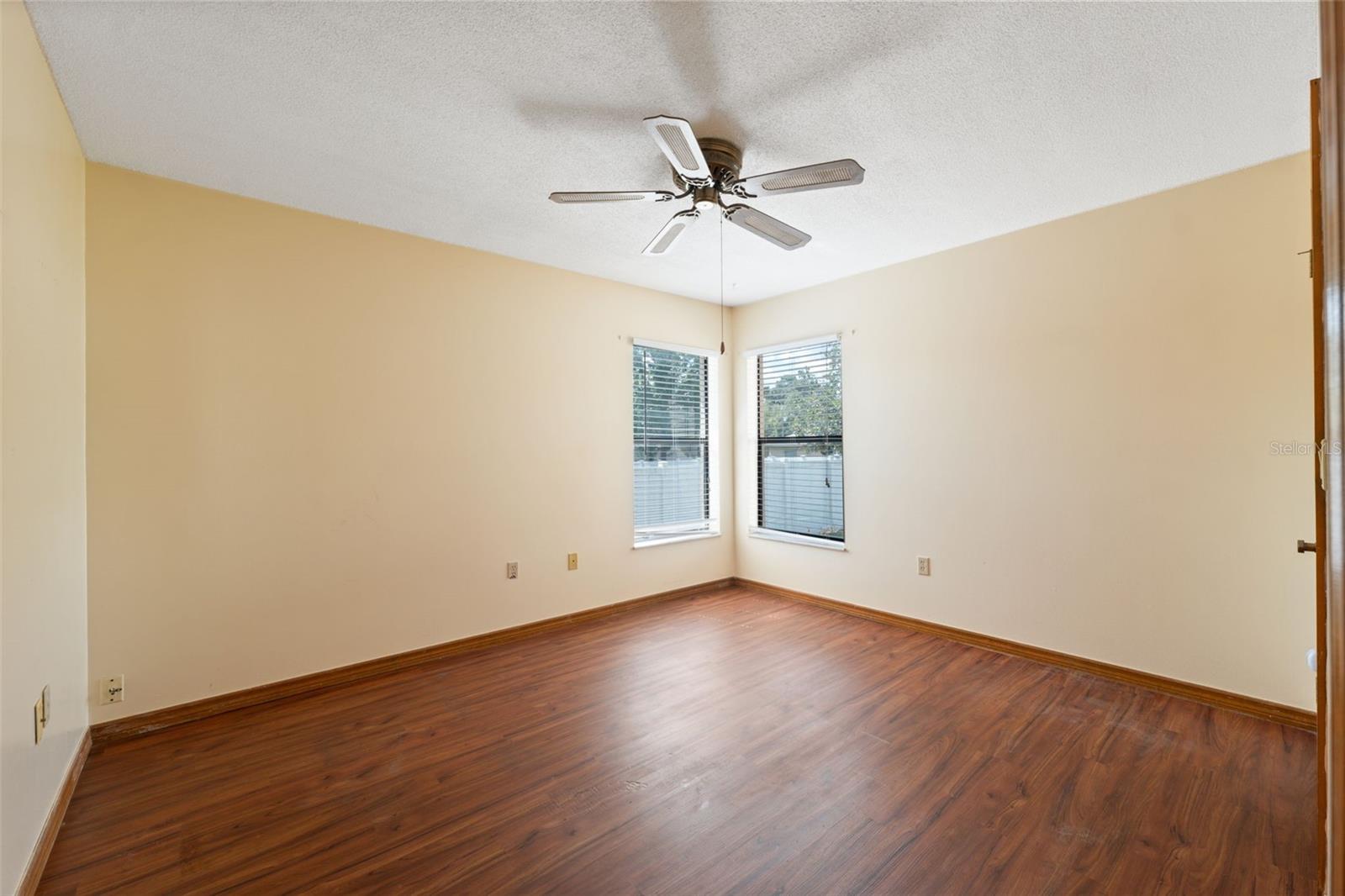Image 23 of 35 For 12048 Cradock Street