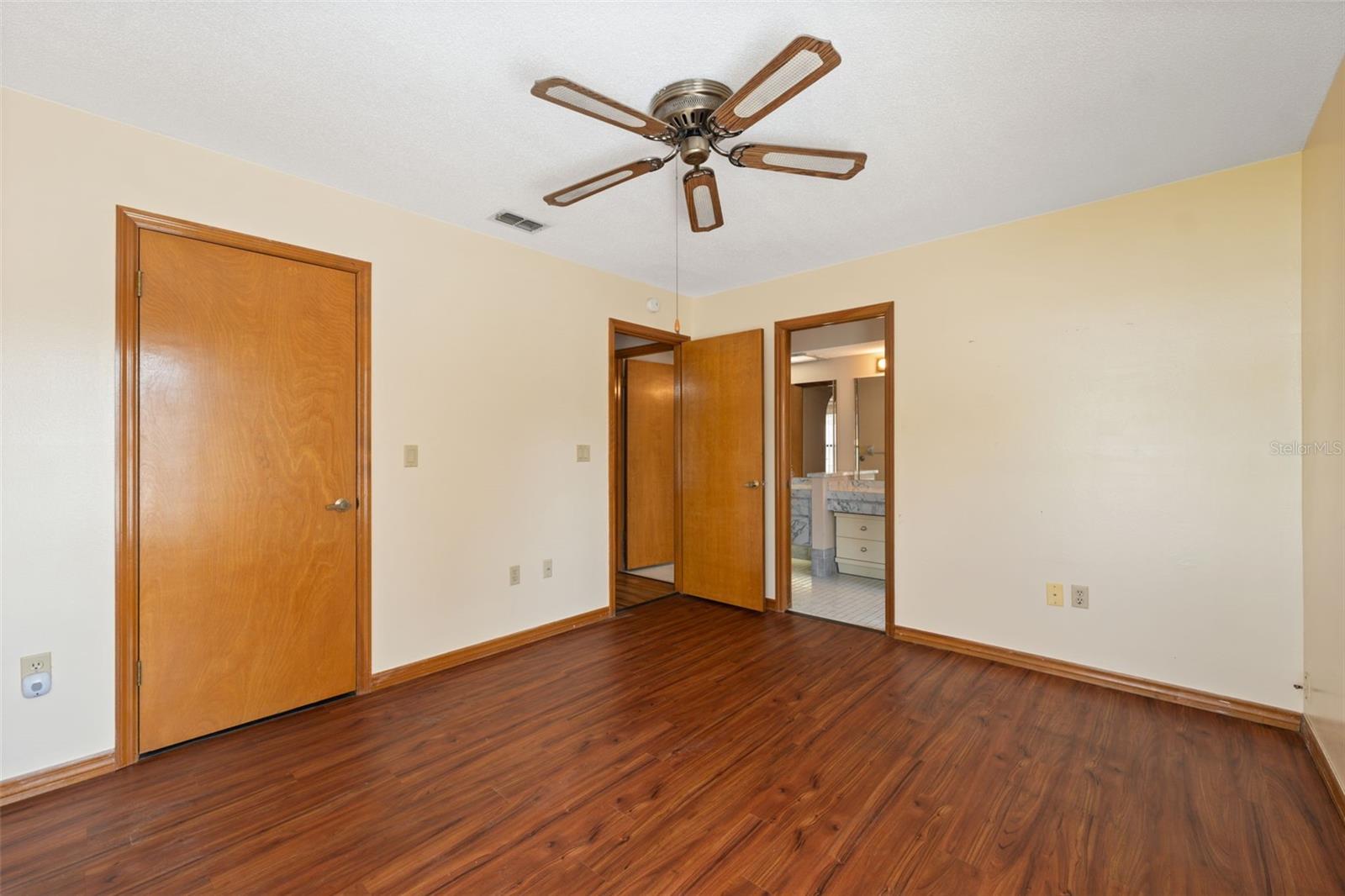 Image 24 of 35 For 12048 Cradock Street