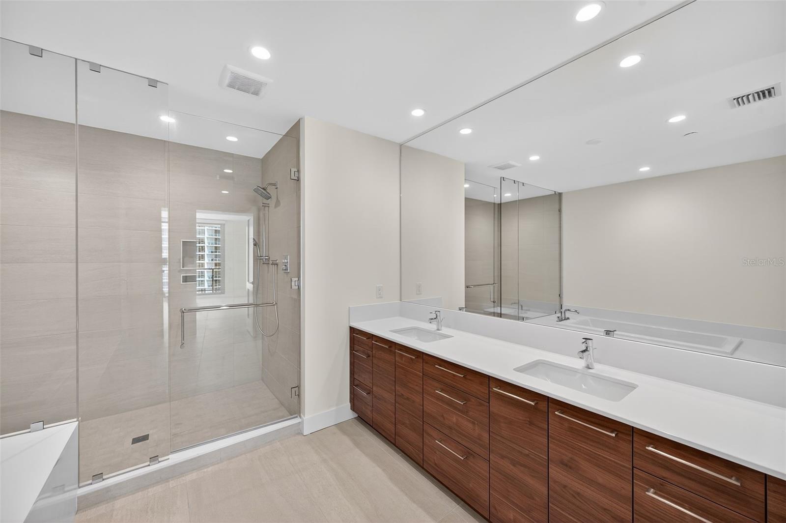 Image 26 of 62 For 301 1st Street S 2304