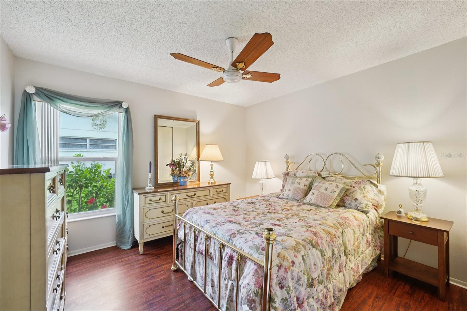 Listing photo id 18 for 10526 Mira Vista Drive