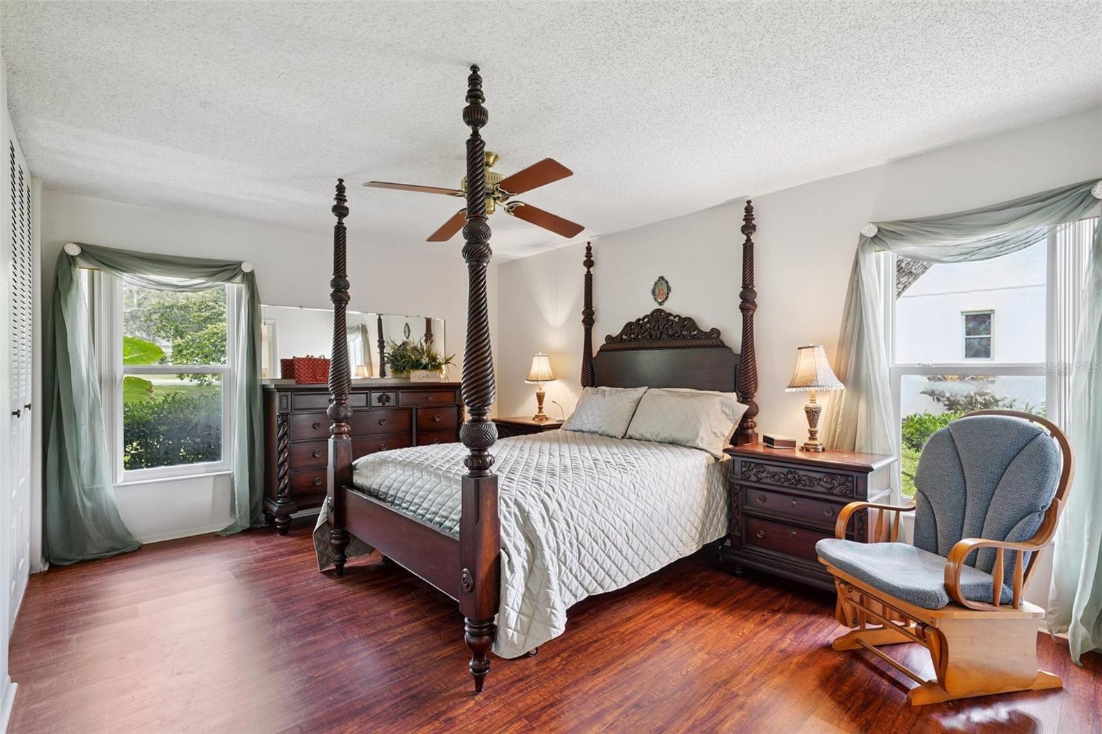 Listing photo id 22 for 10526 Mira Vista Drive