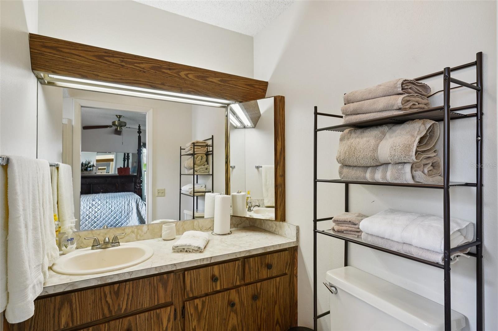 Listing photo id 26 for 10526 Mira Vista Drive