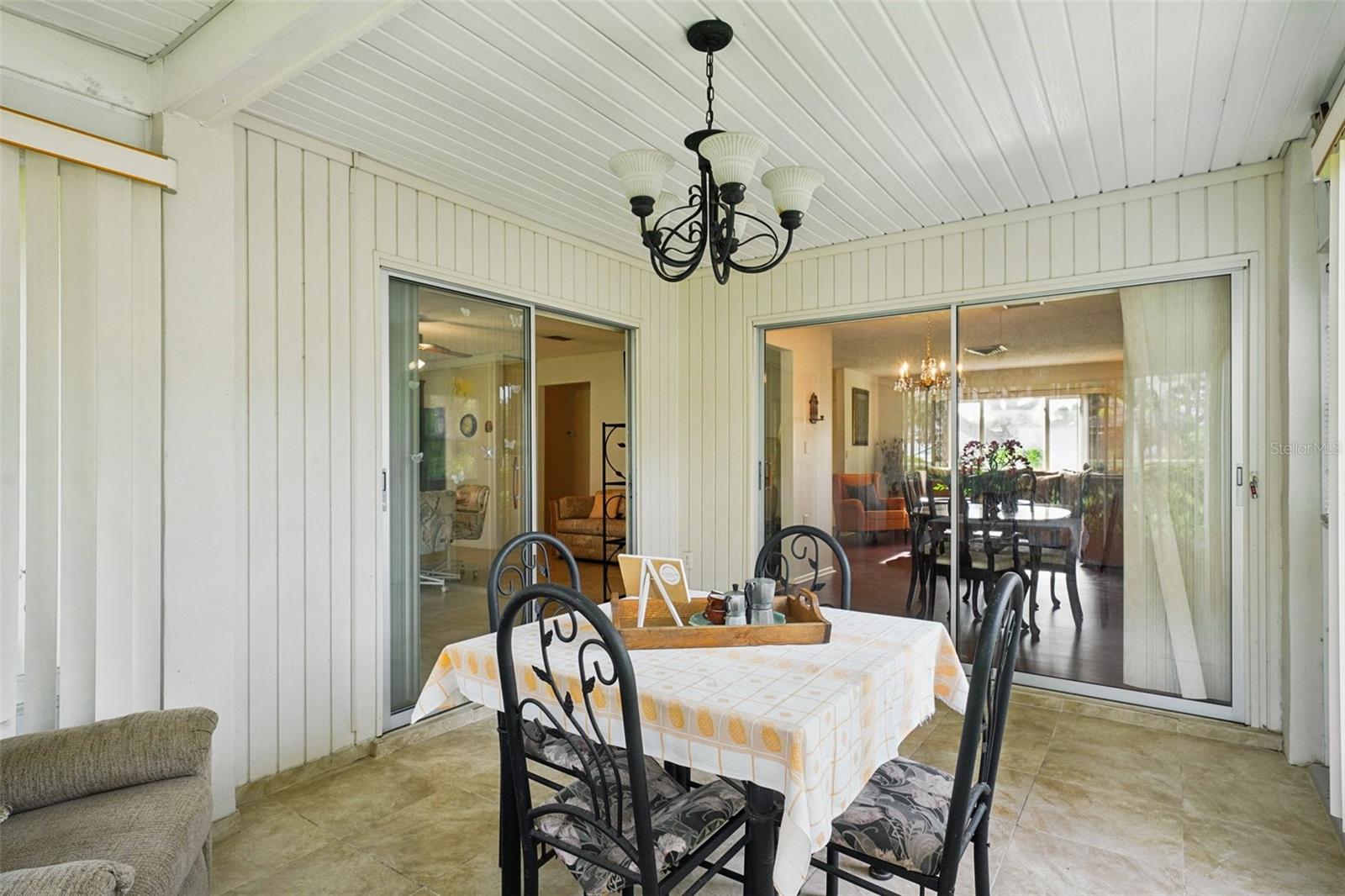 Listing photo id 31 for 10526 Mira Vista Drive