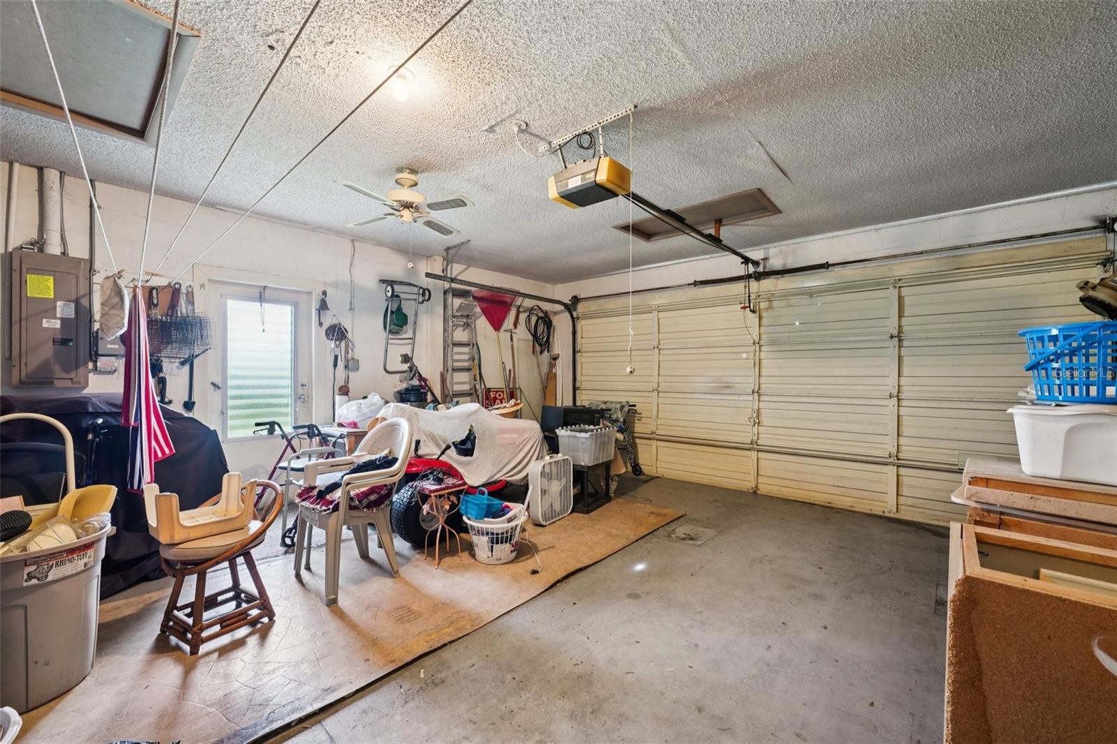 Listing photo id 33 for 10526 Mira Vista Drive