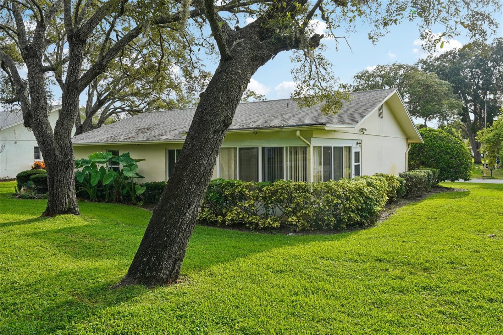 Listing photo id 34 for 10526 Mira Vista Drive