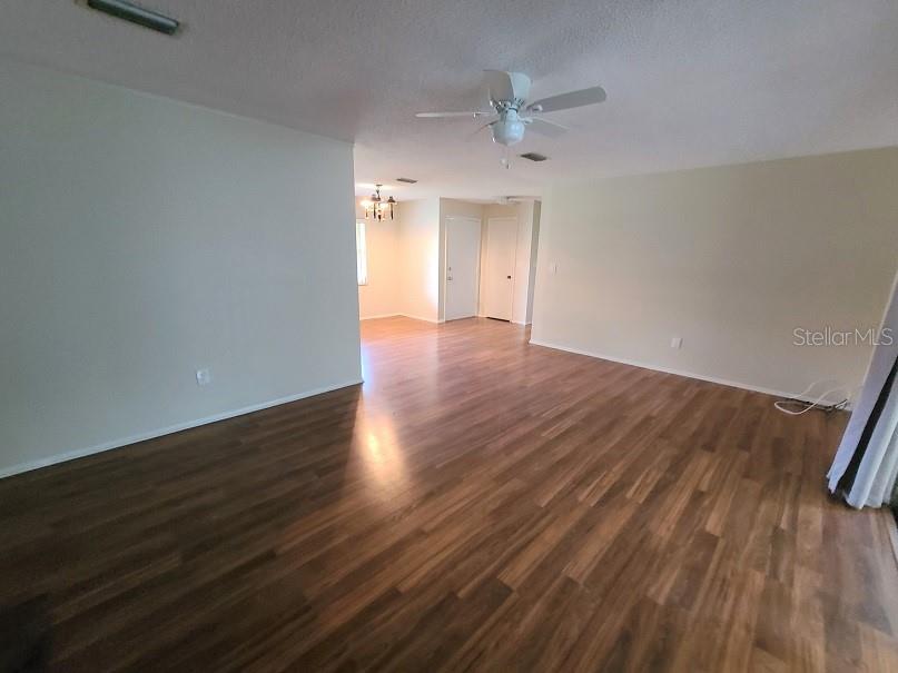 Image 4 of 21 For 5040 Essex Lane
