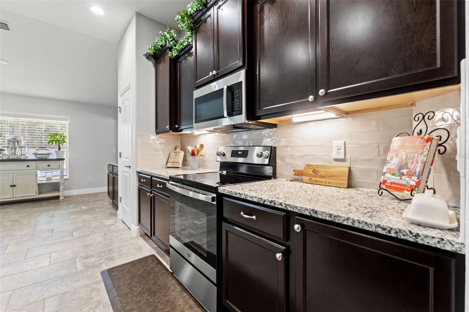 Listing photo id 10 for 11112 Flatwood Avenue