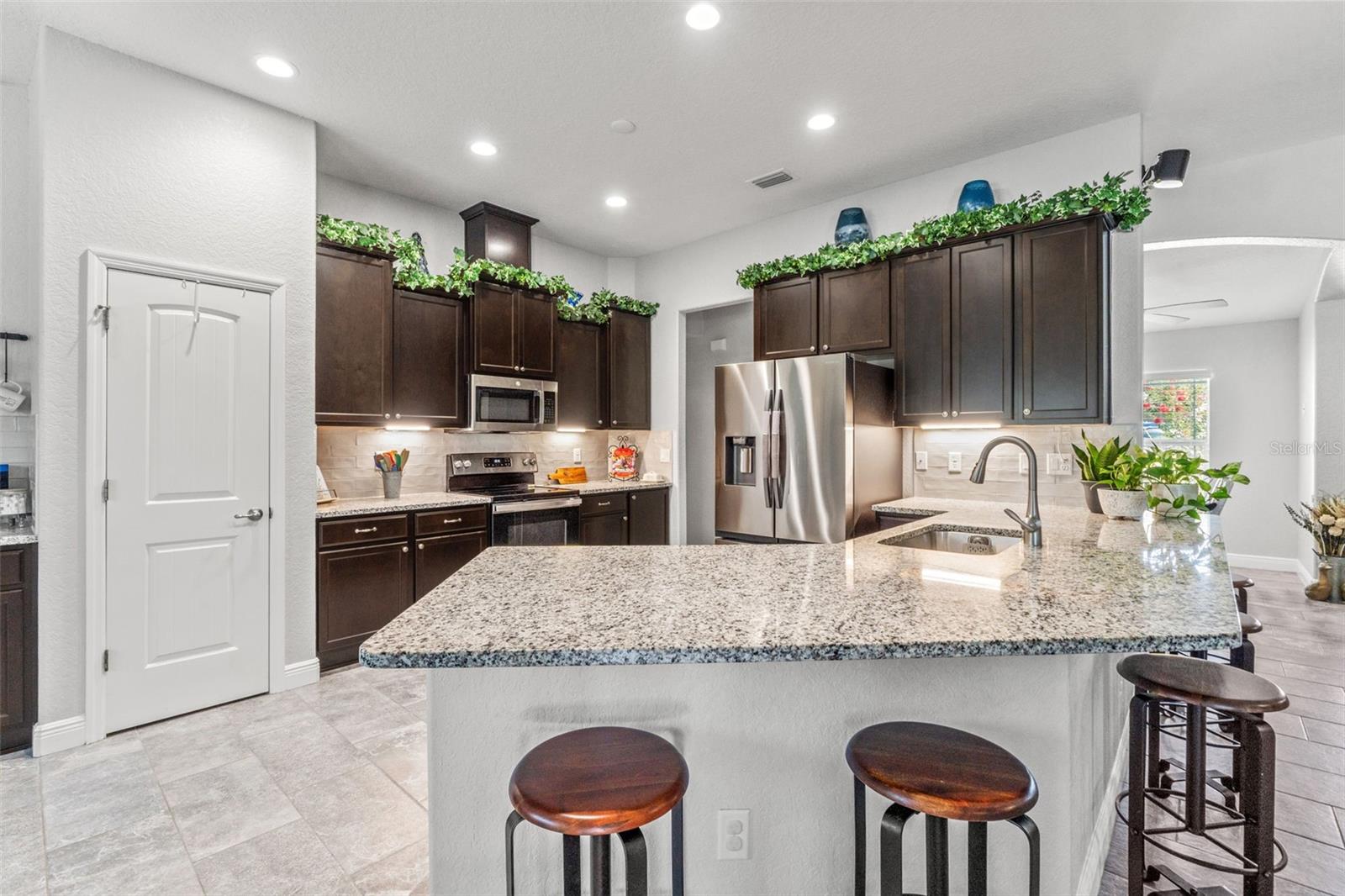 Listing photo id 13 for 11112 Flatwood Avenue