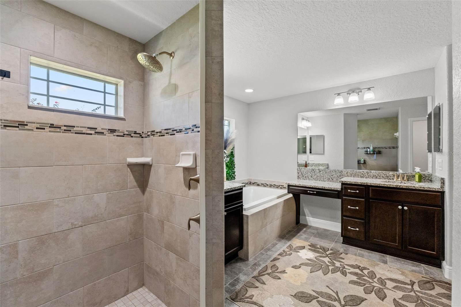 Listing photo id 24 for 11112 Flatwood Avenue