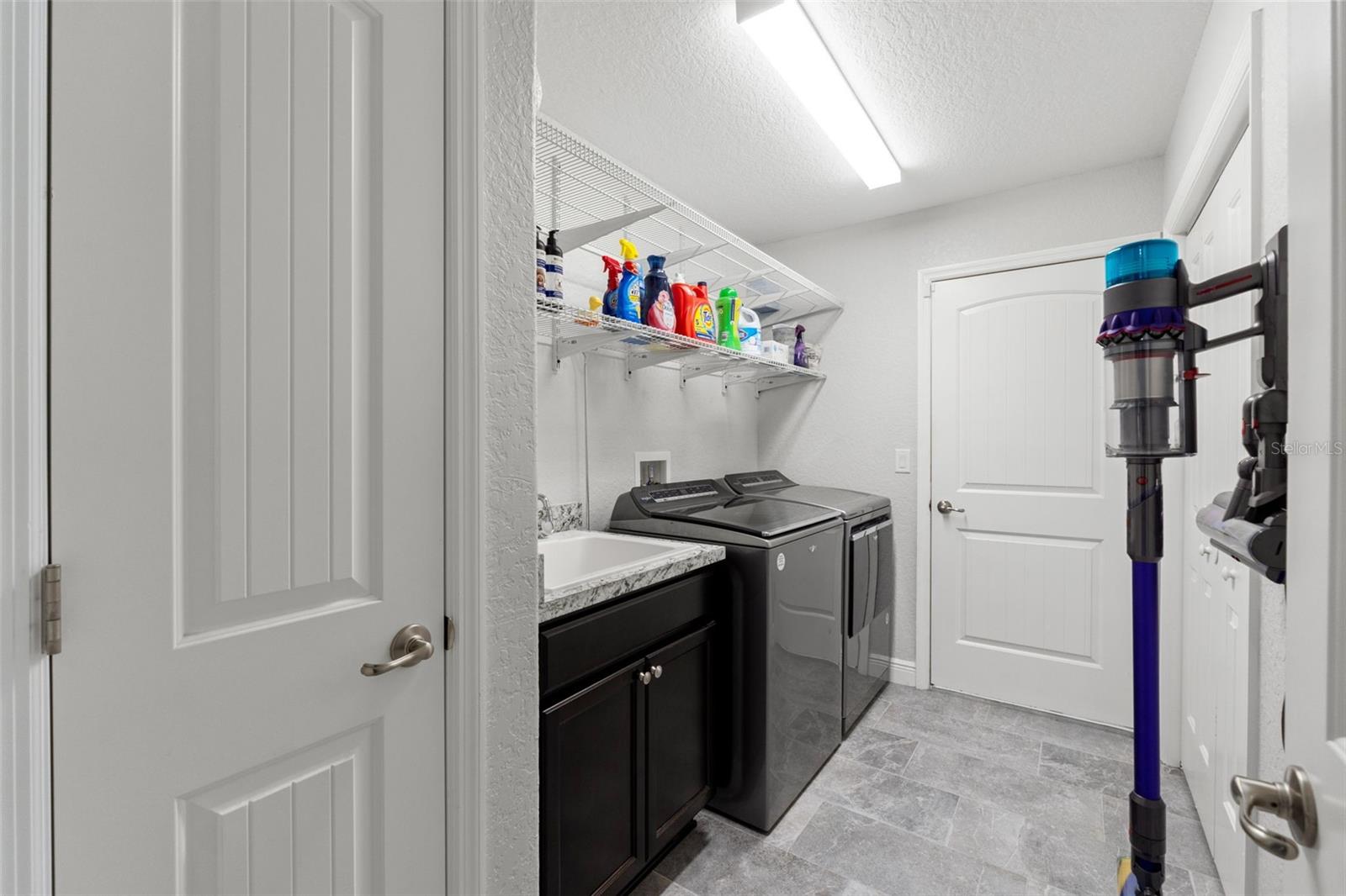 Listing photo id 38 for 11112 Flatwood Avenue