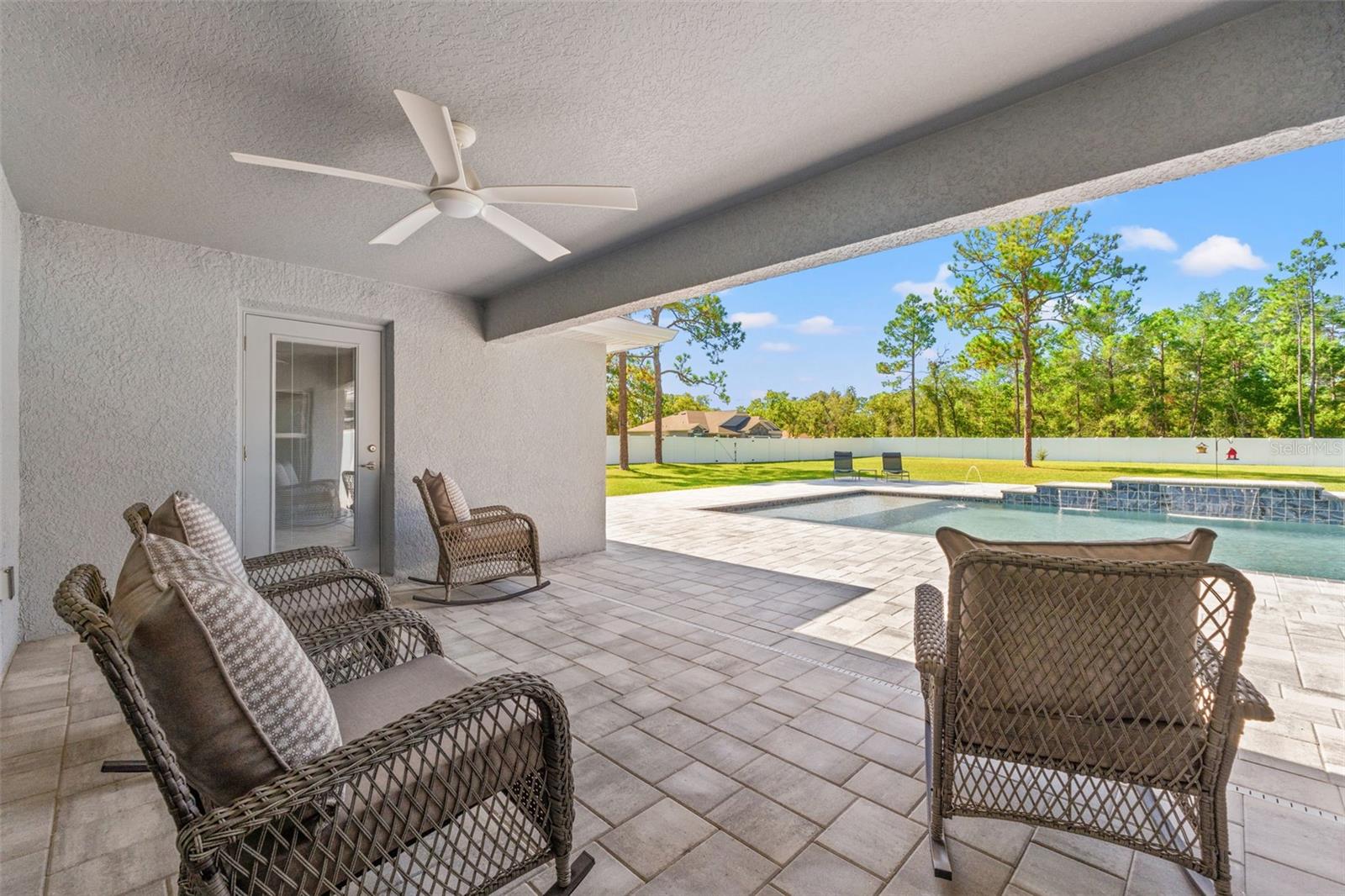 Listing photo id 44 for 11112 Flatwood Avenue