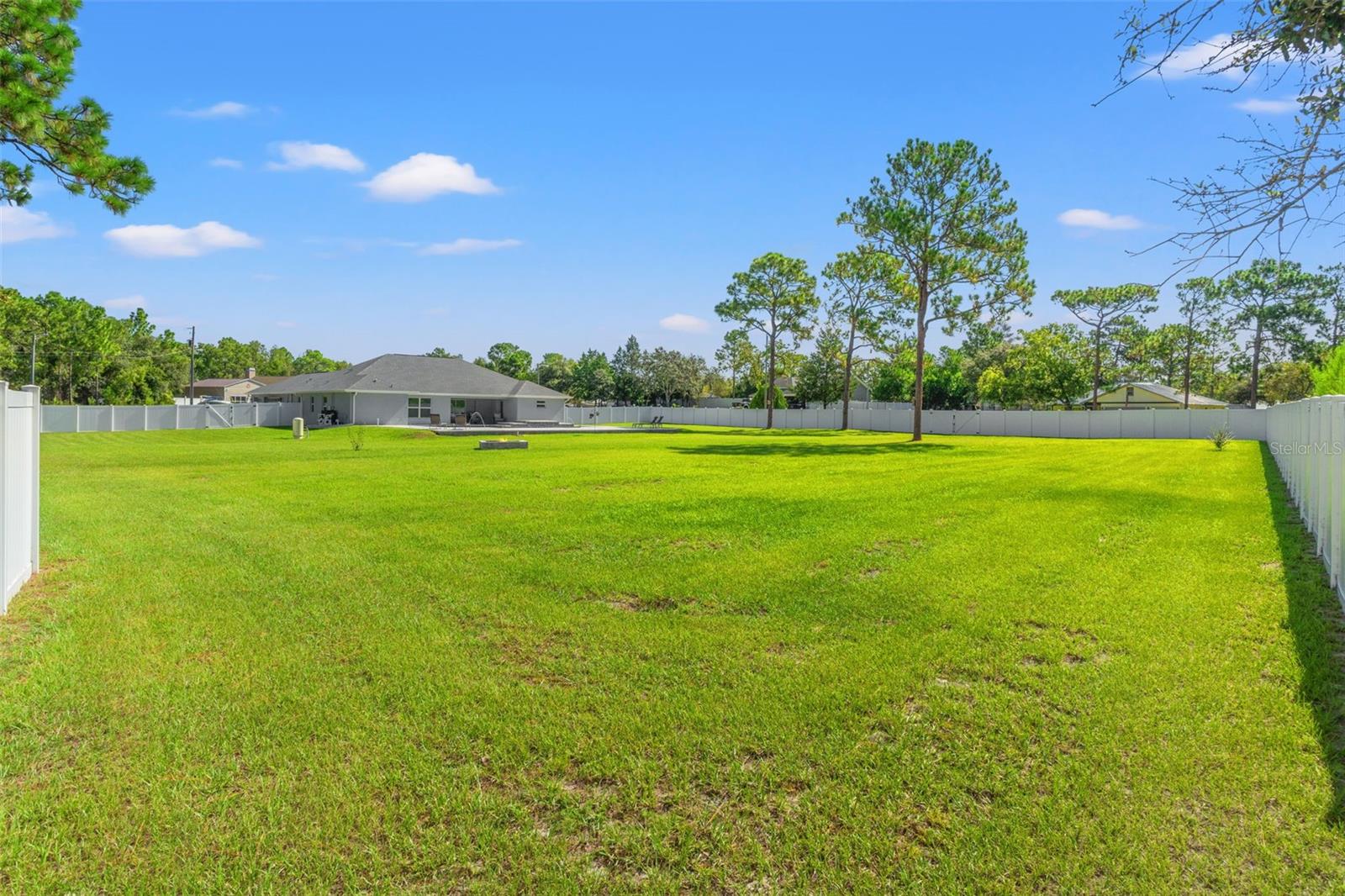 Listing photo id 52 for 11112 Flatwood Avenue