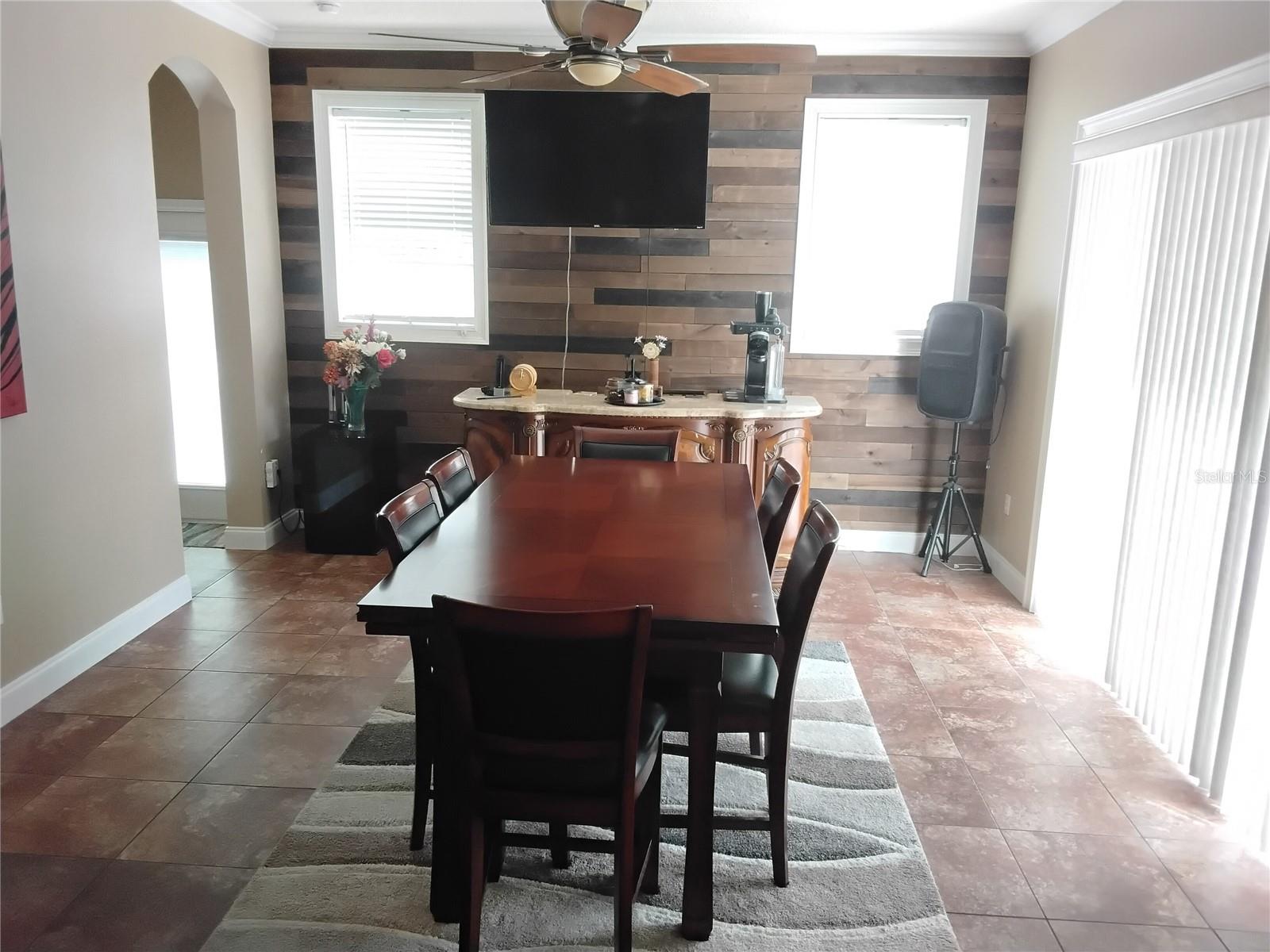 Listing photo id 10 for 2640 Wood Pointe Drive