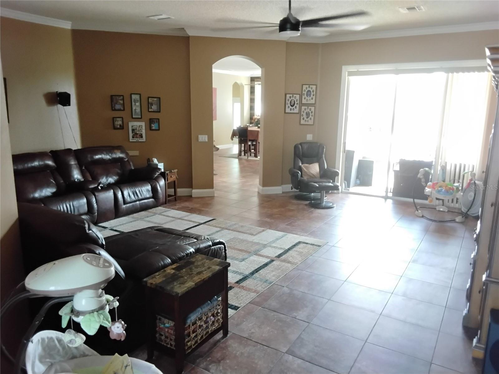 Listing photo id 14 for 2640 Wood Pointe Drive