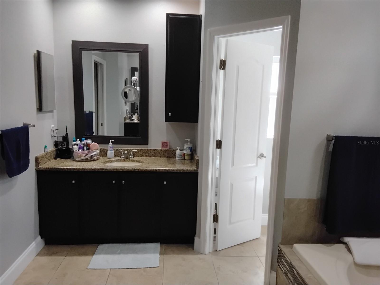 Listing photo id 25 for 2640 Wood Pointe Drive