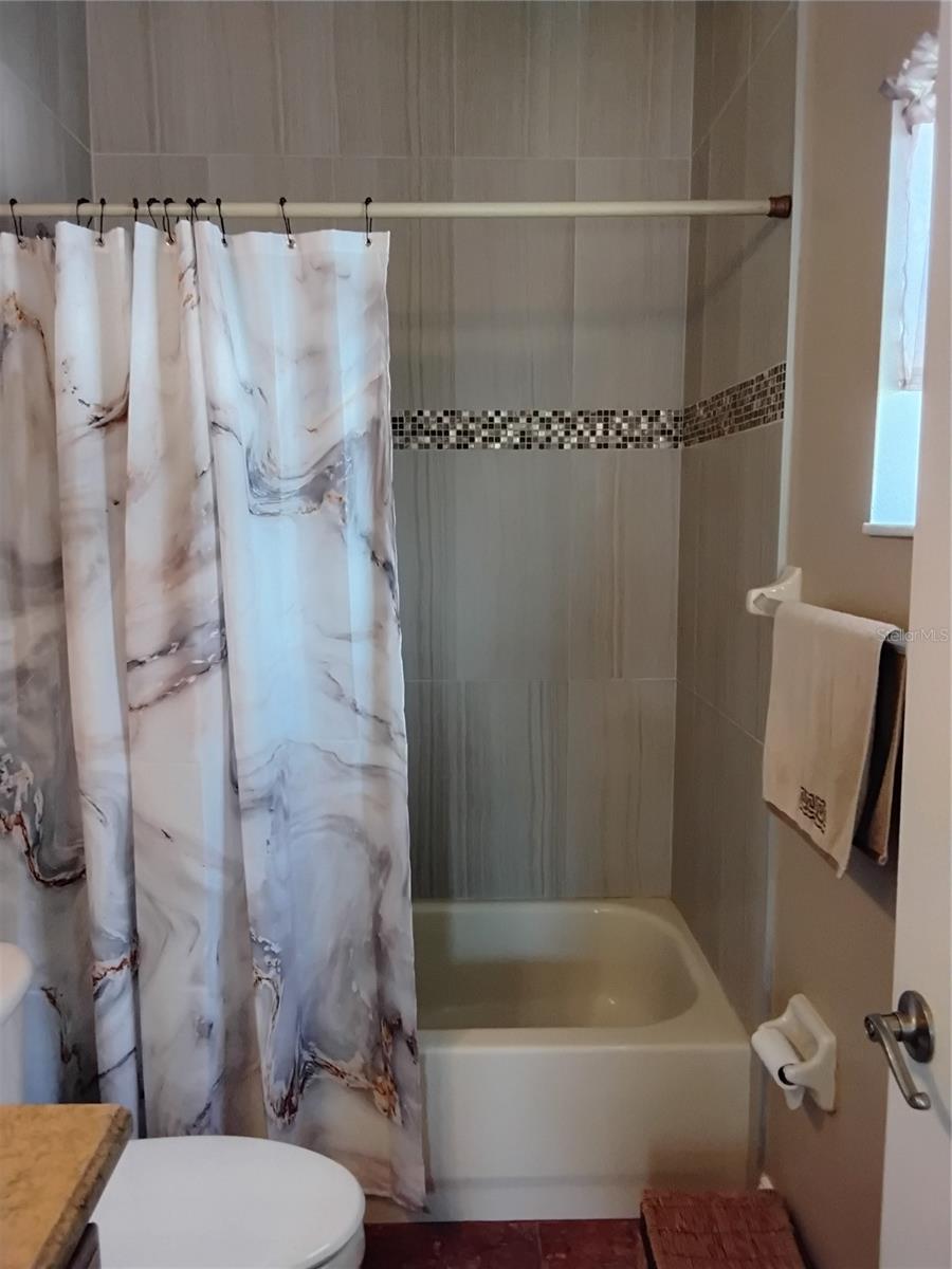 Listing photo id 37 for 2640 Wood Pointe Drive