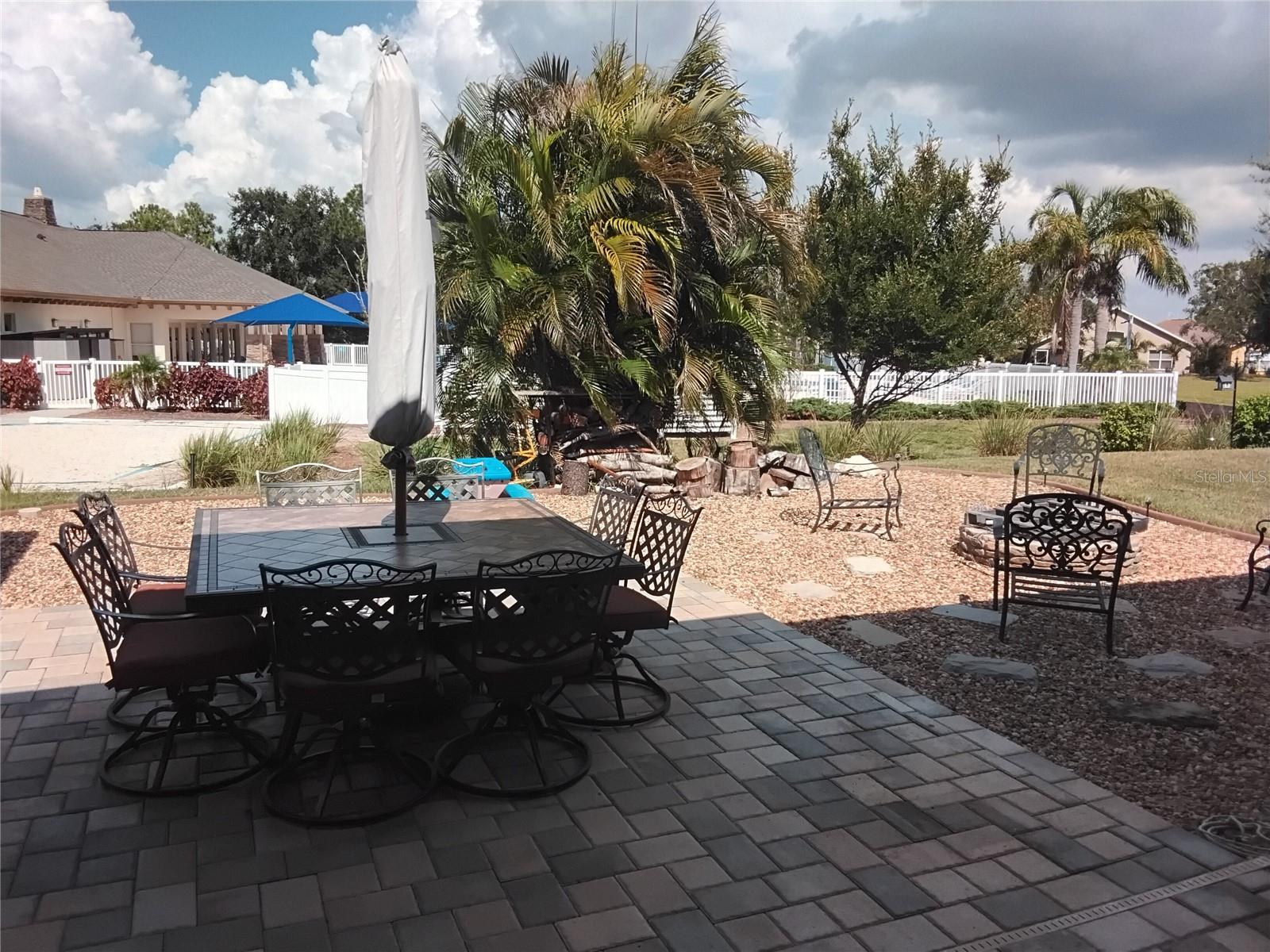 Listing photo id 46 for 2640 Wood Pointe Drive