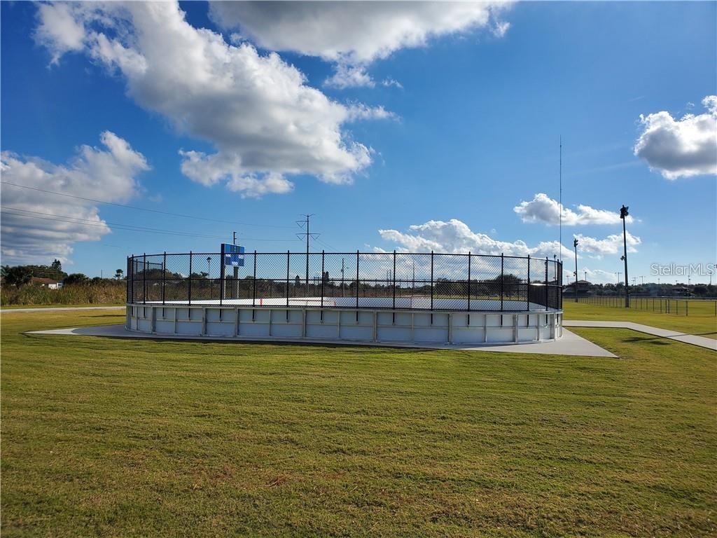 Listing photo id 71 for 2640 Wood Pointe Drive