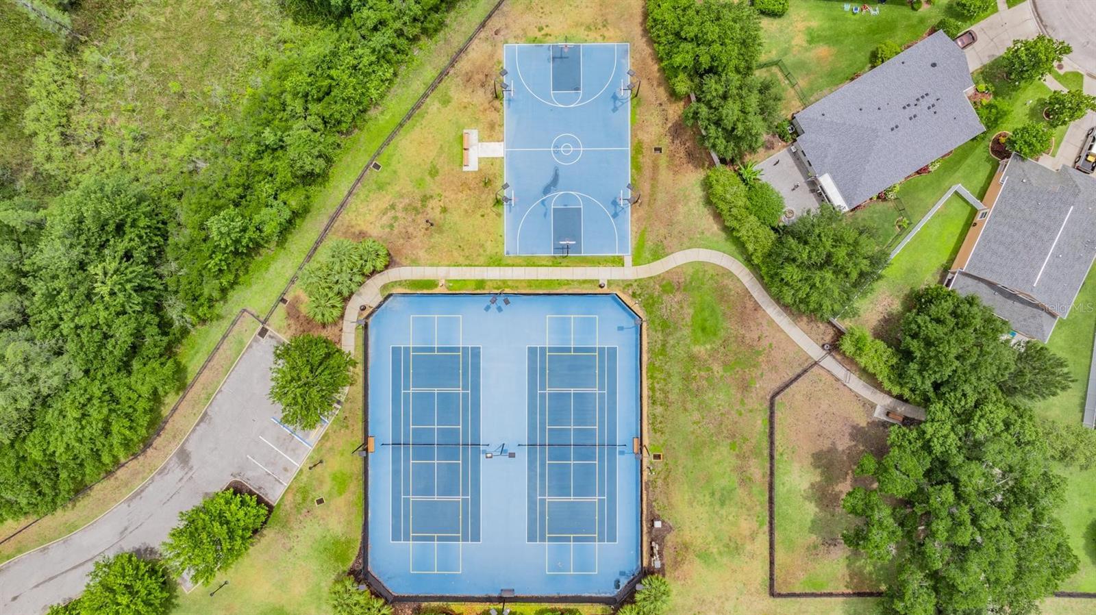 Image 54 of 76 For 19500 Hayden Lake Court