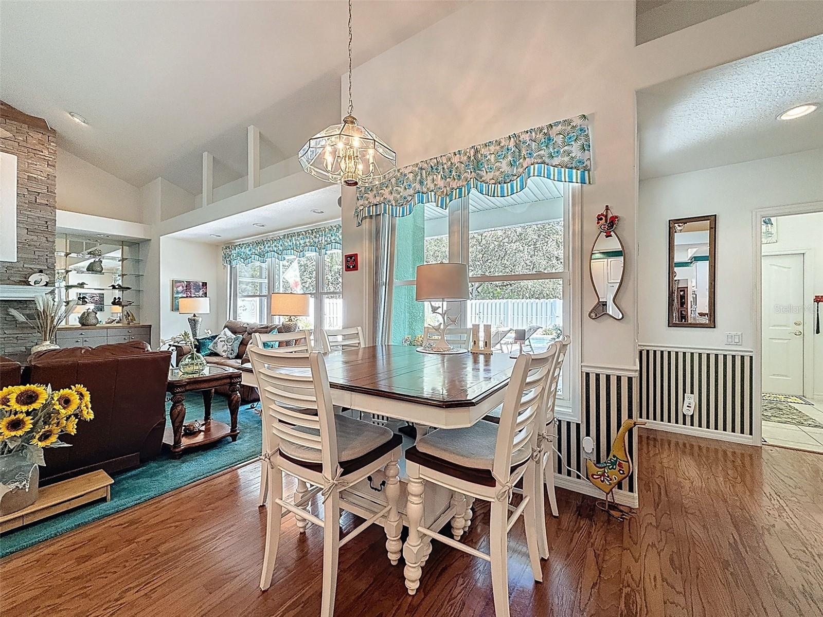 Image 15 of 37 For 18507 Montour Drive