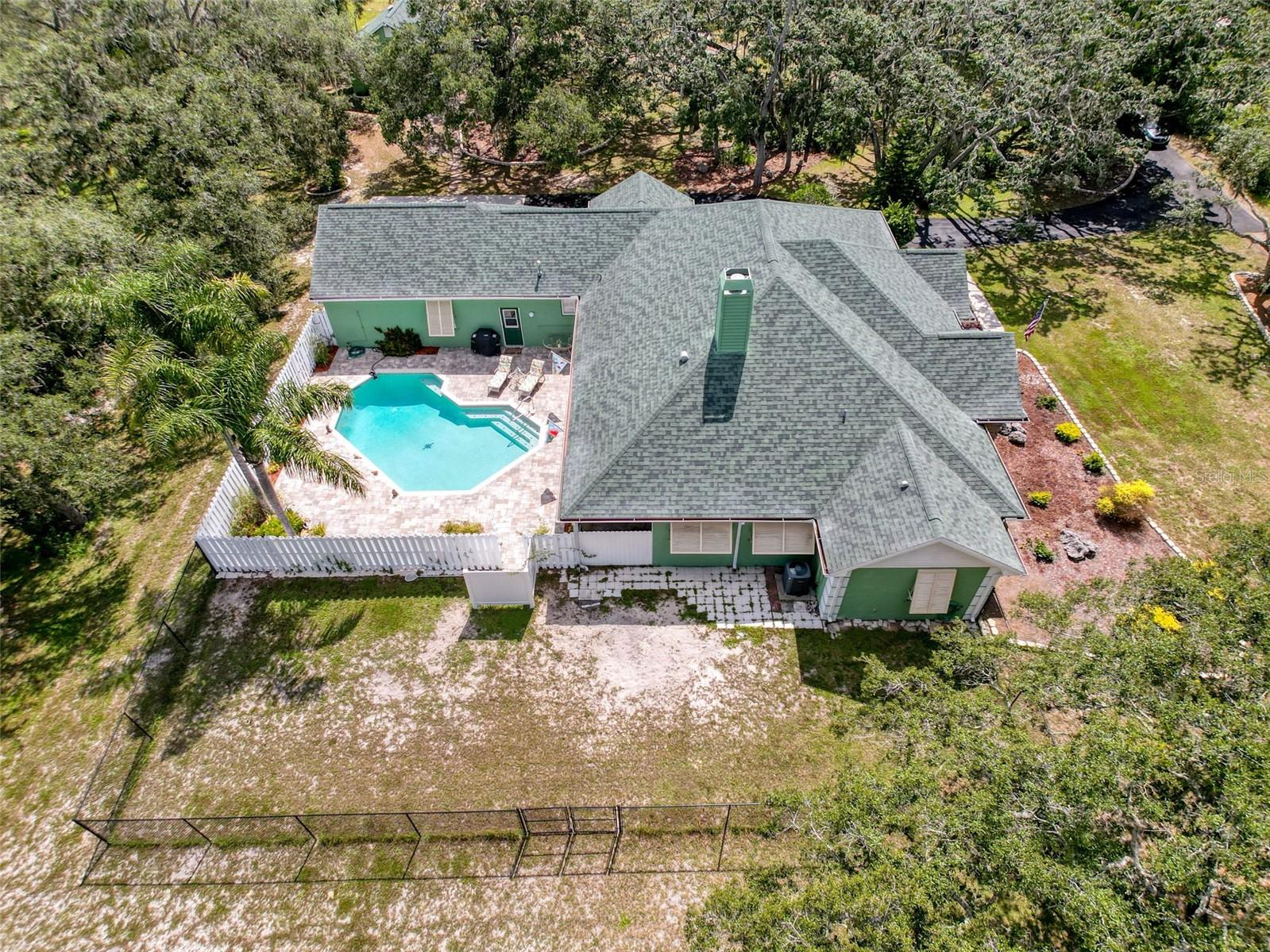Image 3 of 37 For 18507 Montour Drive