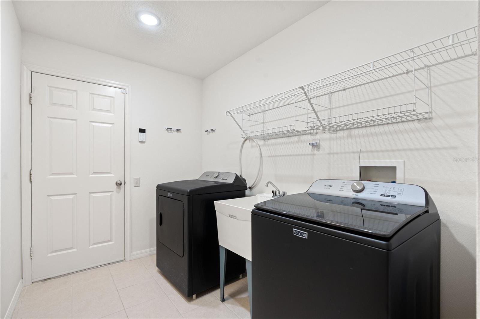 Image 35 of 71 For 3870 Whistlewood Circle