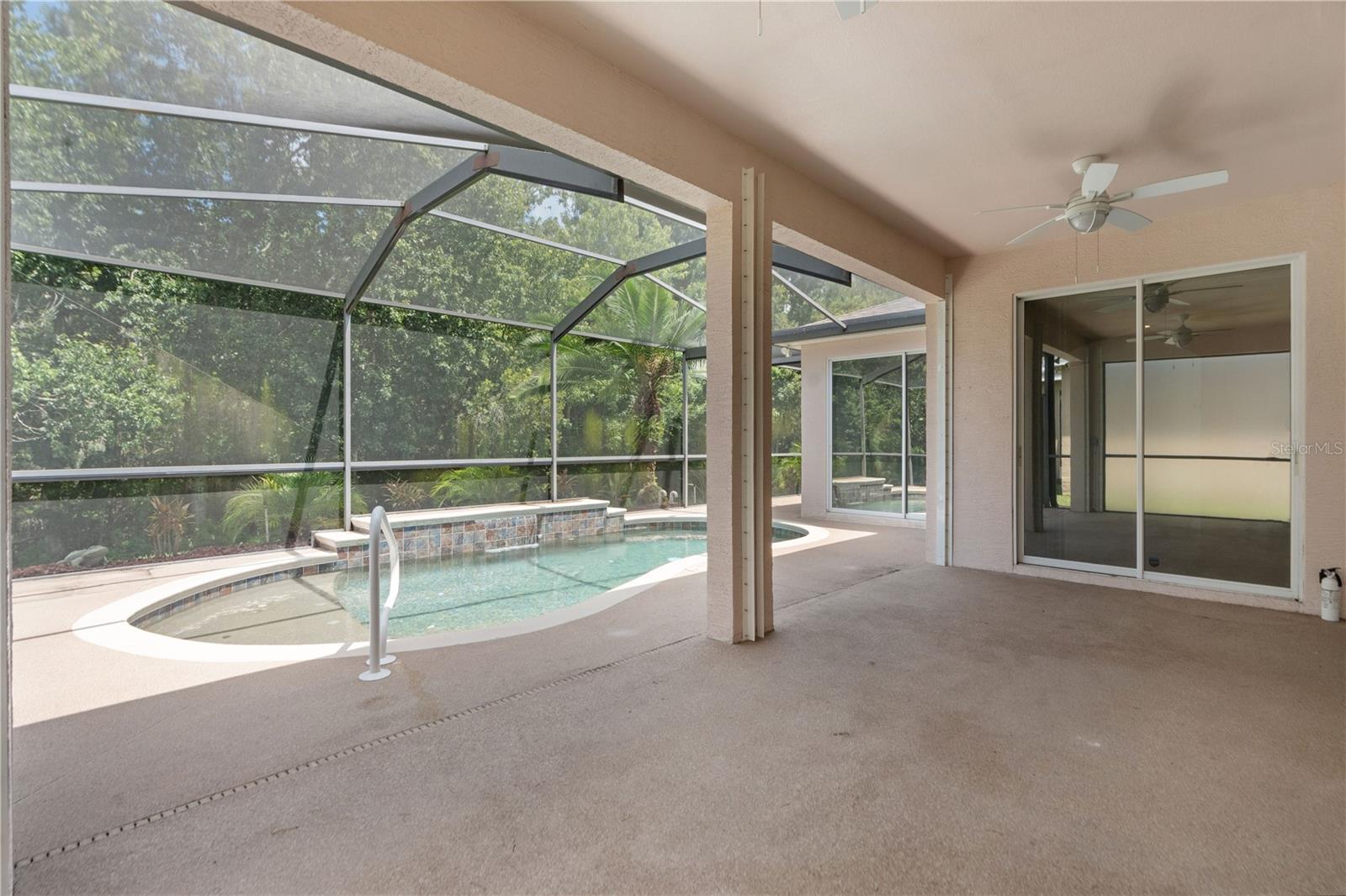 Image 39 of 71 For 3870 Whistlewood Circle