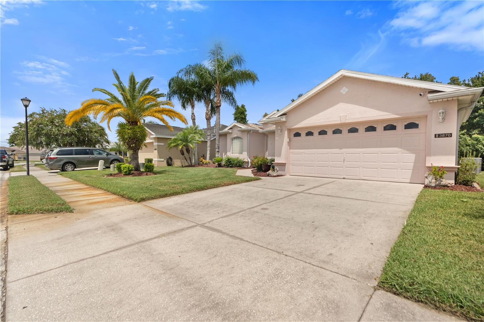 Image 4 of 71 For 3870 Whistlewood Circle