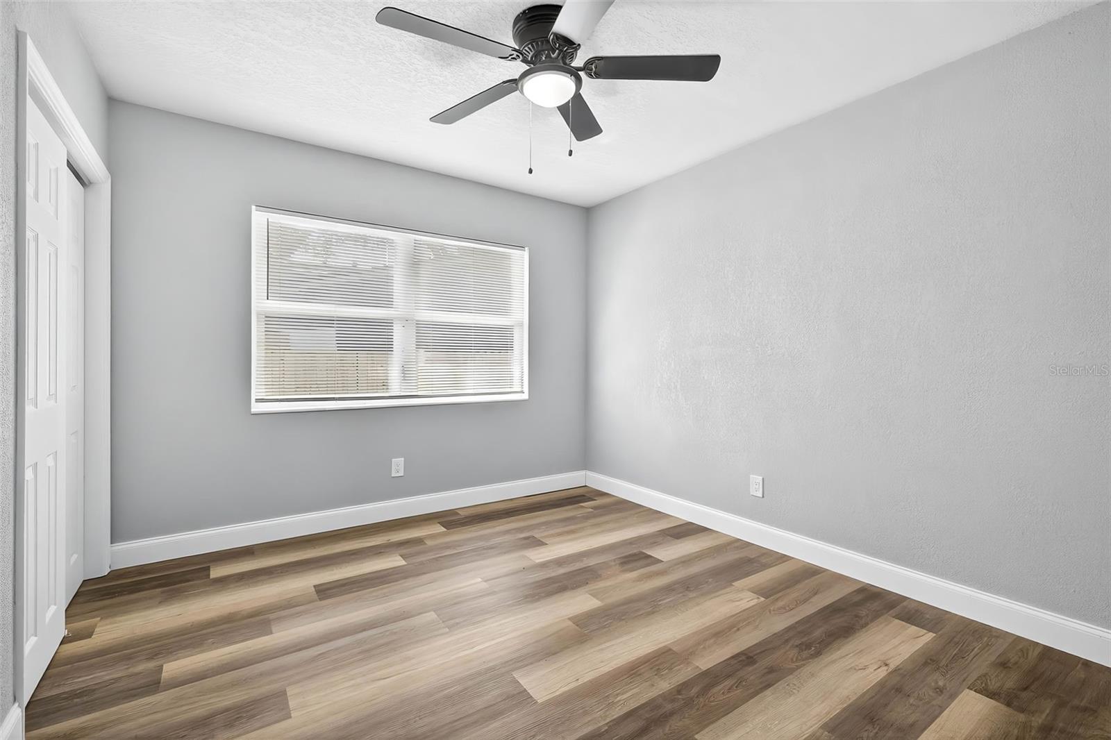 Image 18 of 39 For 722 16th Avenue Nw