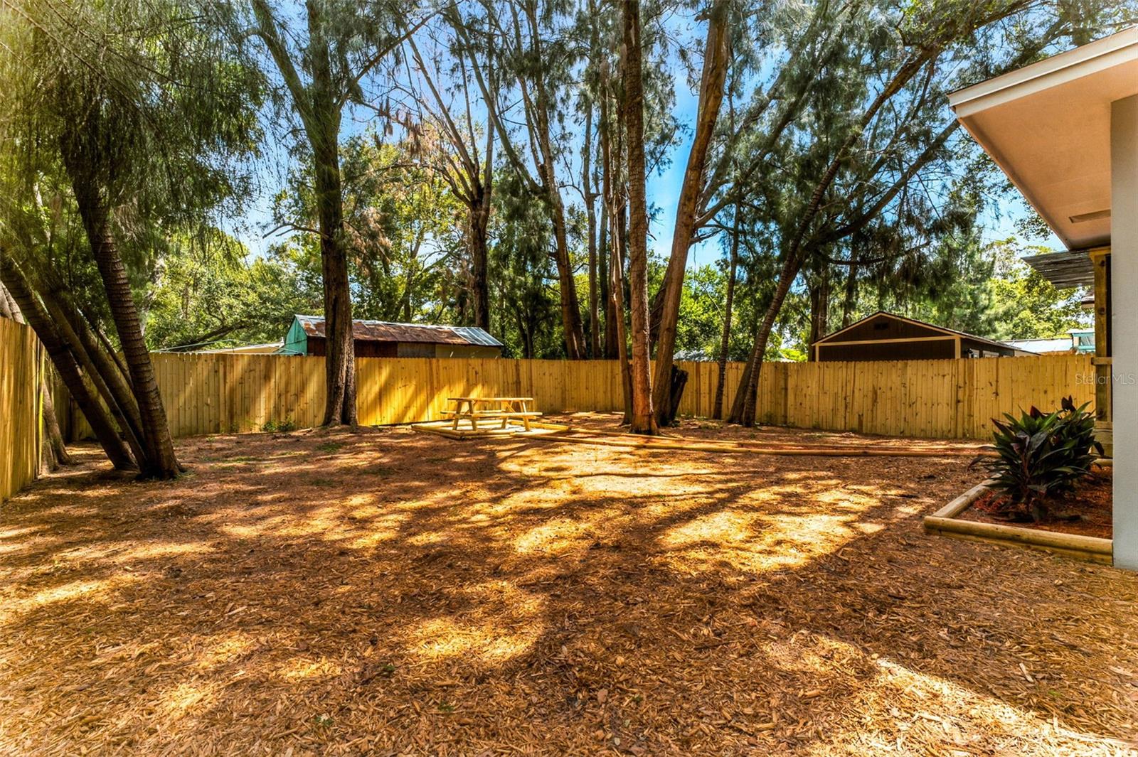 Image 36 of 39 For 722 16th Avenue Nw