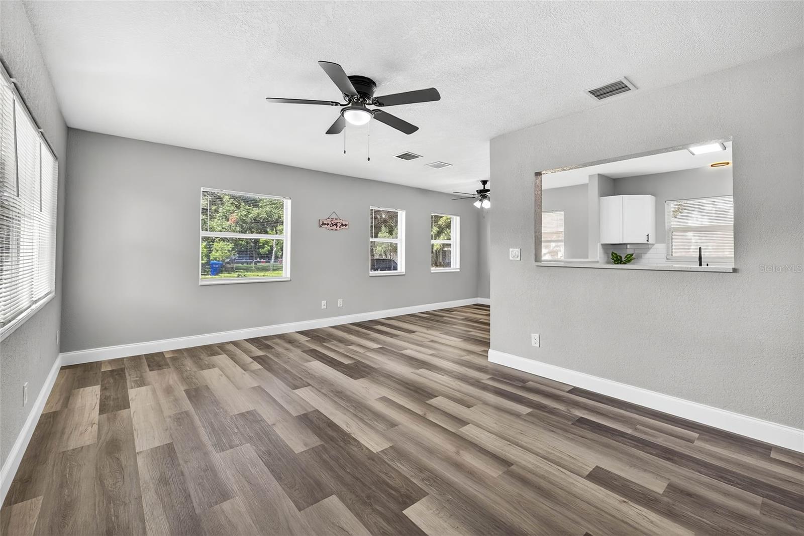 Image 4 of 39 For 722 16th Avenue Nw