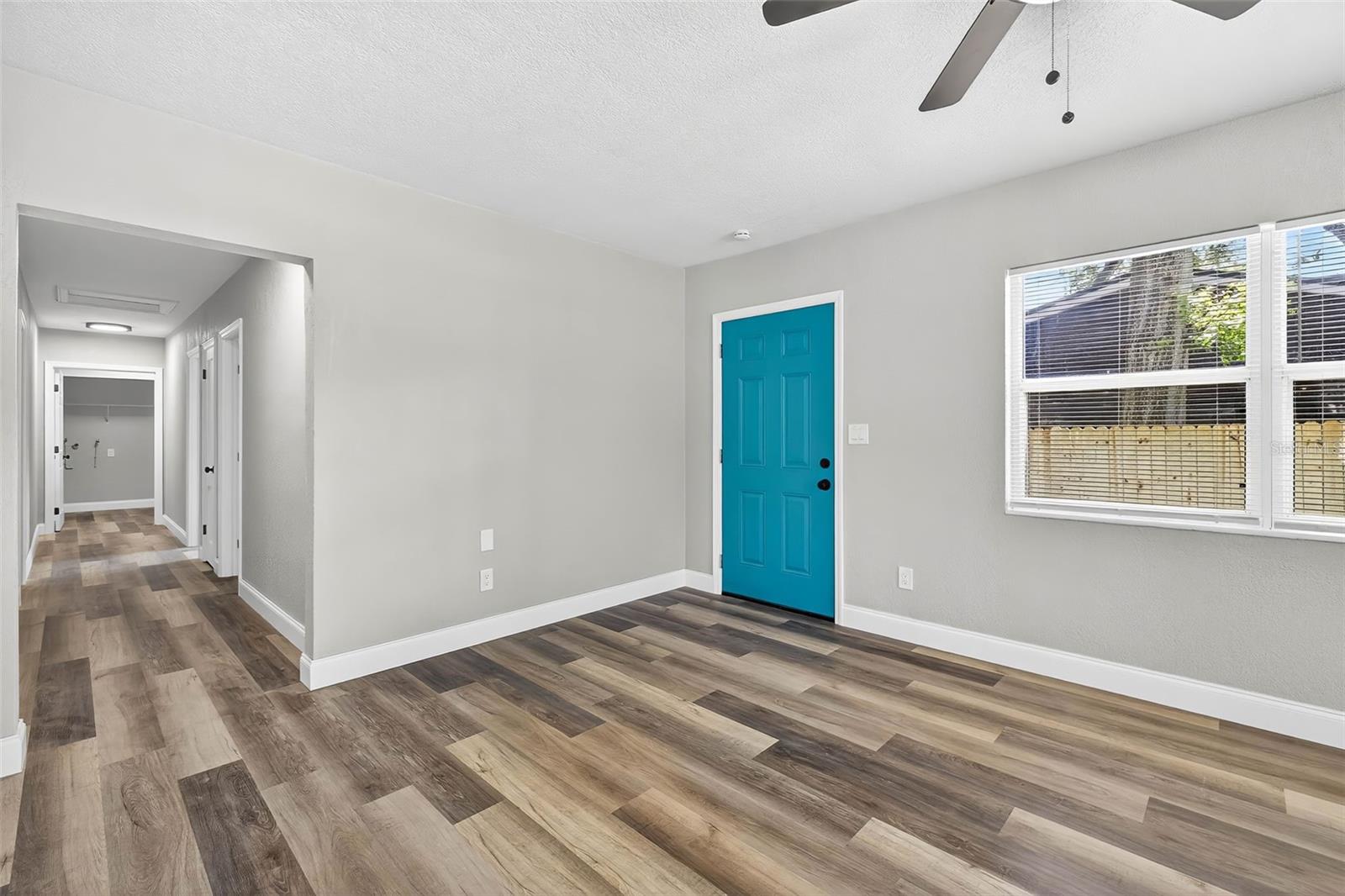 Image 5 of 39 For 722 16th Avenue Nw