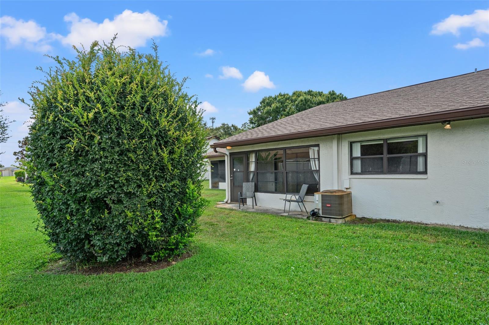 Listing photo id 32 for 7933 Radcliffe Circle